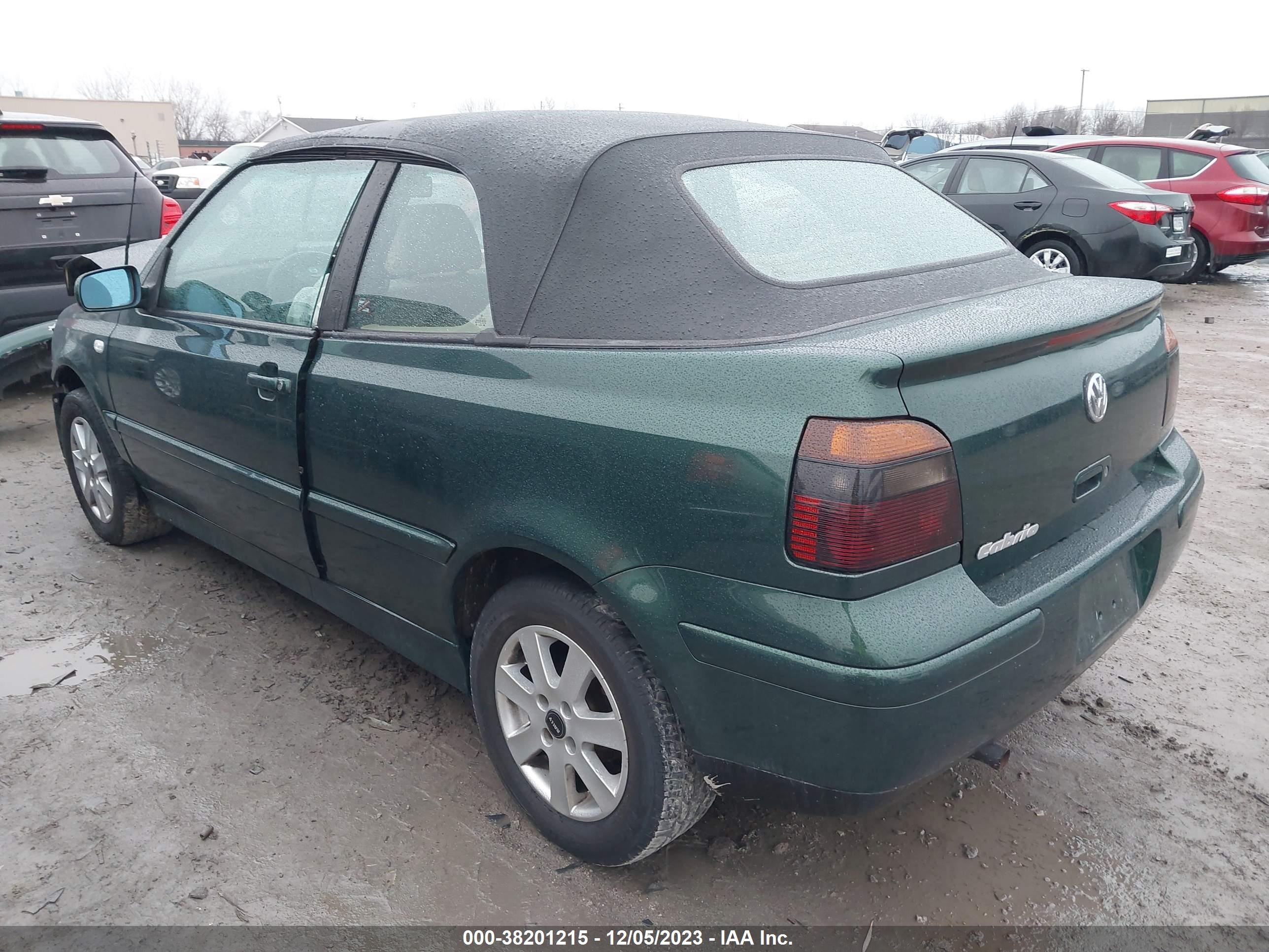 Photo 2 VIN: 3VWCB61E8XM815748 - VOLKSWAGEN NULL 