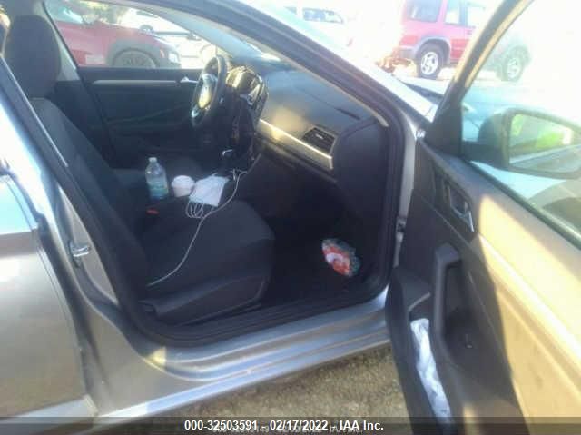 Photo 4 VIN: 3VWCB7BU0LM070452 - VOLKSWAGEN JETTA 