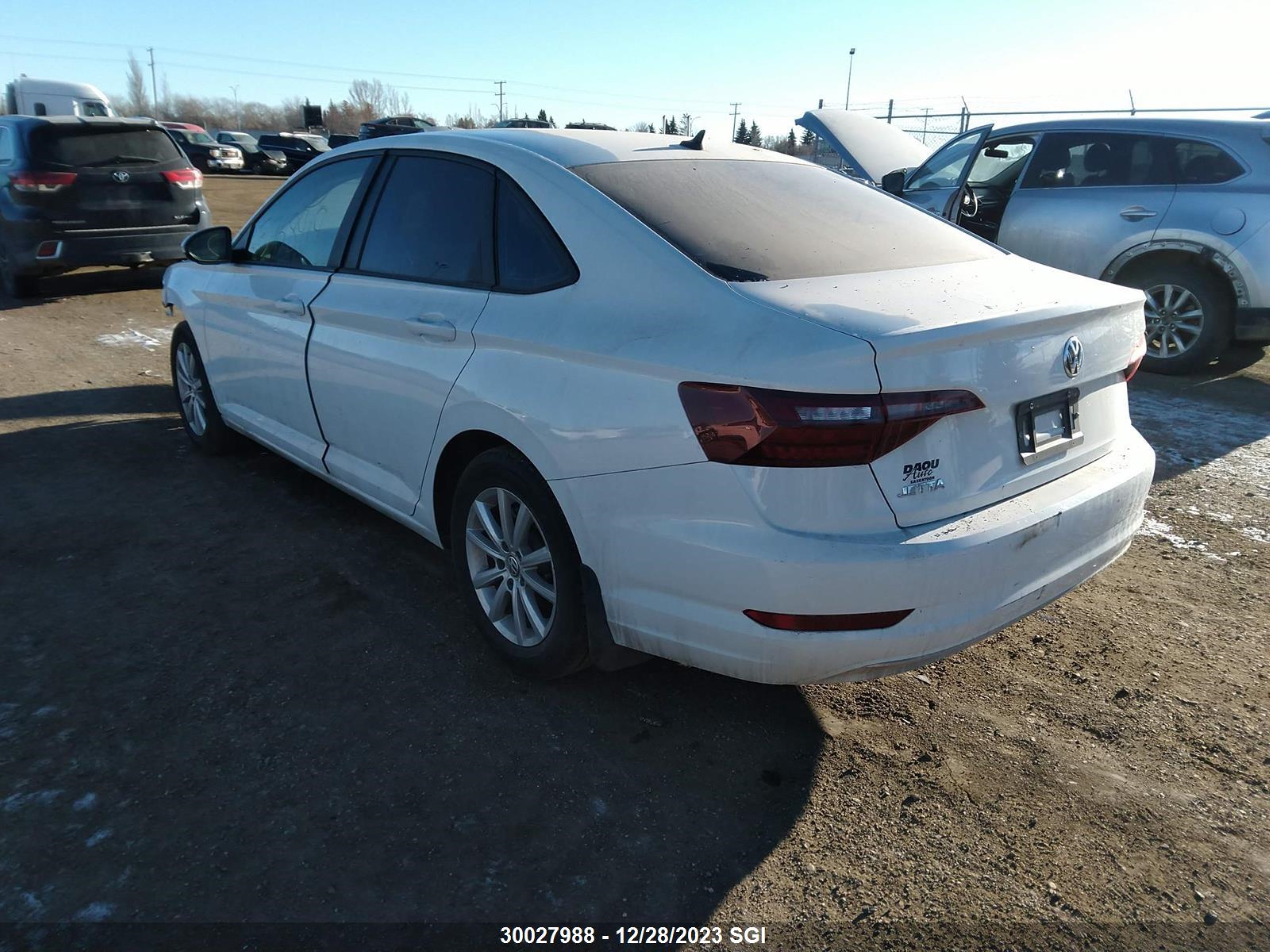 Photo 2 VIN: 3VWCB7BU1LM011068 - VOLKSWAGEN JETTA 