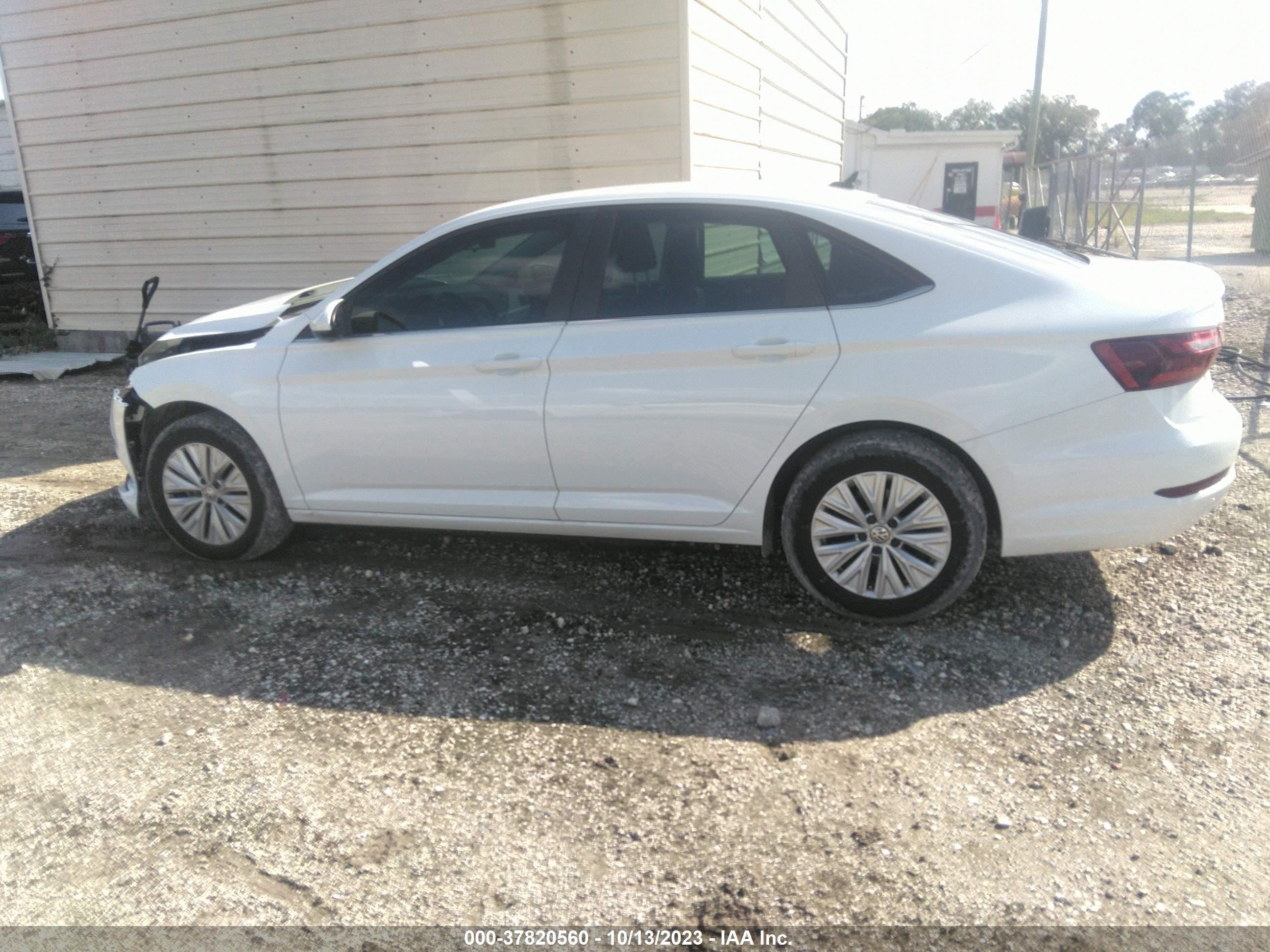 Photo 12 VIN: 3VWCB7BU1LM040683 - VOLKSWAGEN JETTA 