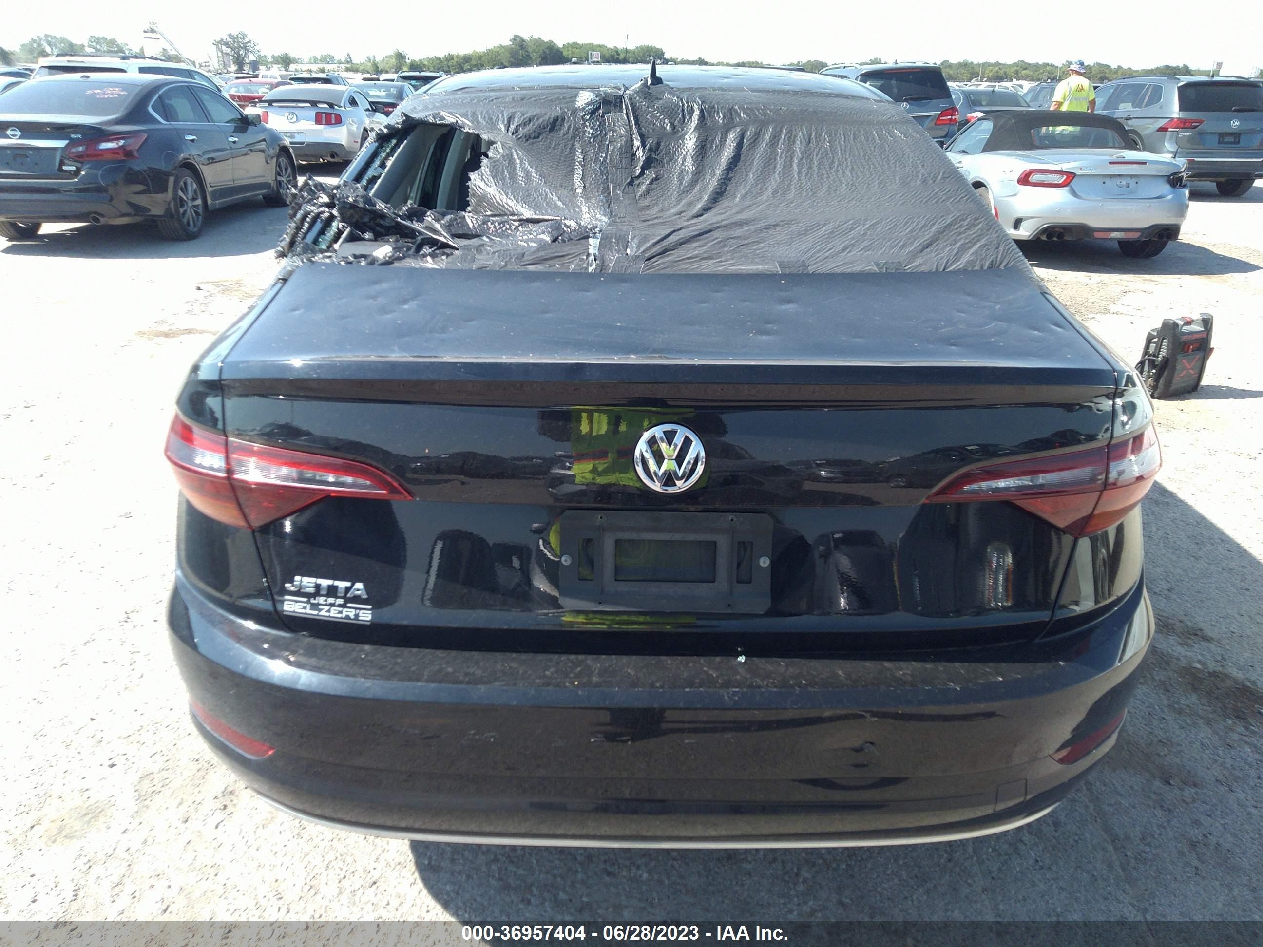 Photo 15 VIN: 3VWCB7BU2KM186010 - VOLKSWAGEN JETTA 