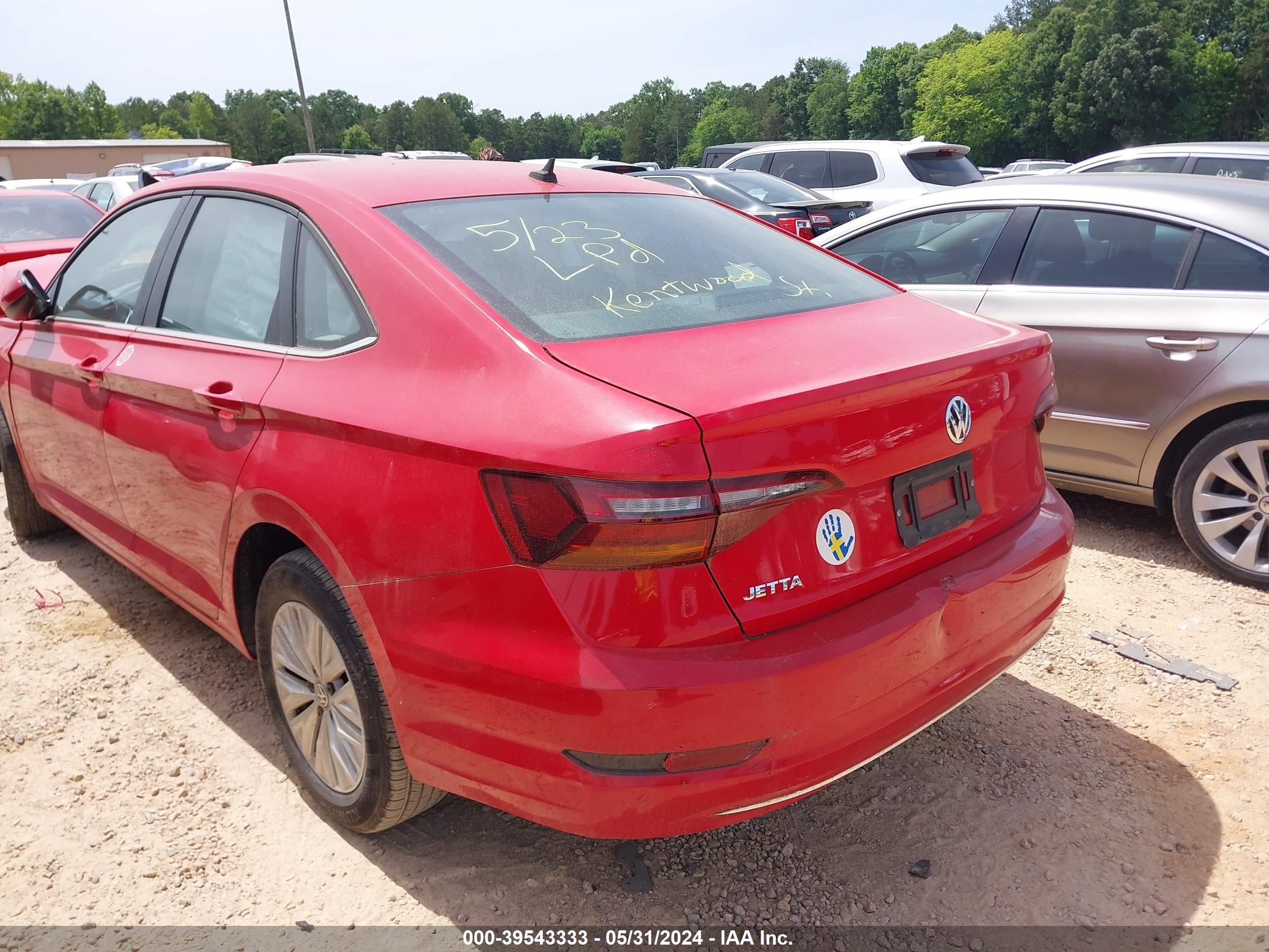 Photo 2 VIN: 3VWCB7BU3KM233707 - VOLKSWAGEN JETTA 