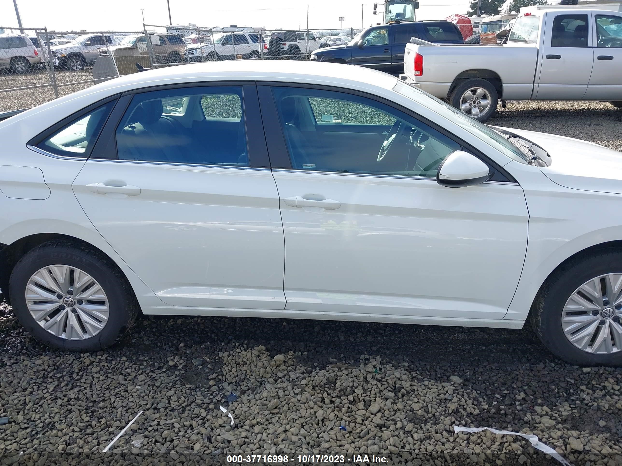 Photo 13 VIN: 3VWCB7BU3KM273902 - VOLKSWAGEN JETTA 