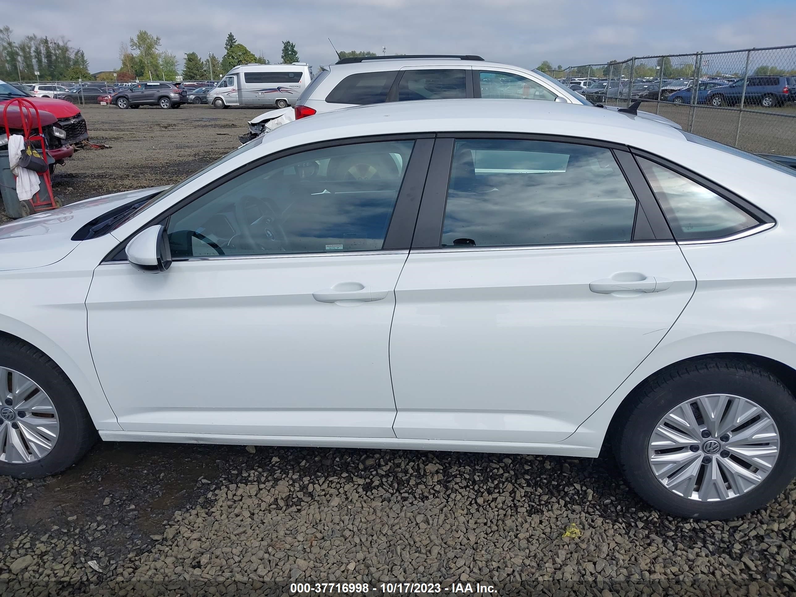 Photo 14 VIN: 3VWCB7BU3KM273902 - VOLKSWAGEN JETTA 