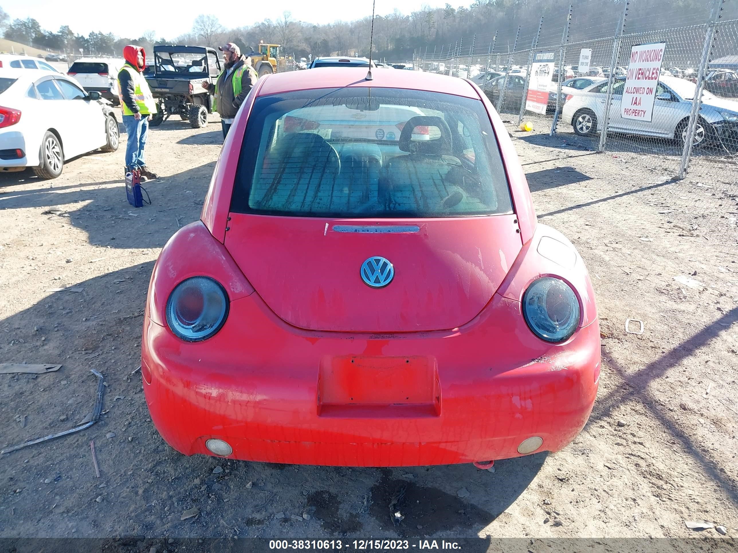 Photo 11 VIN: 3VWCC21C2XM429251 - VOLKSWAGEN BEETLE 