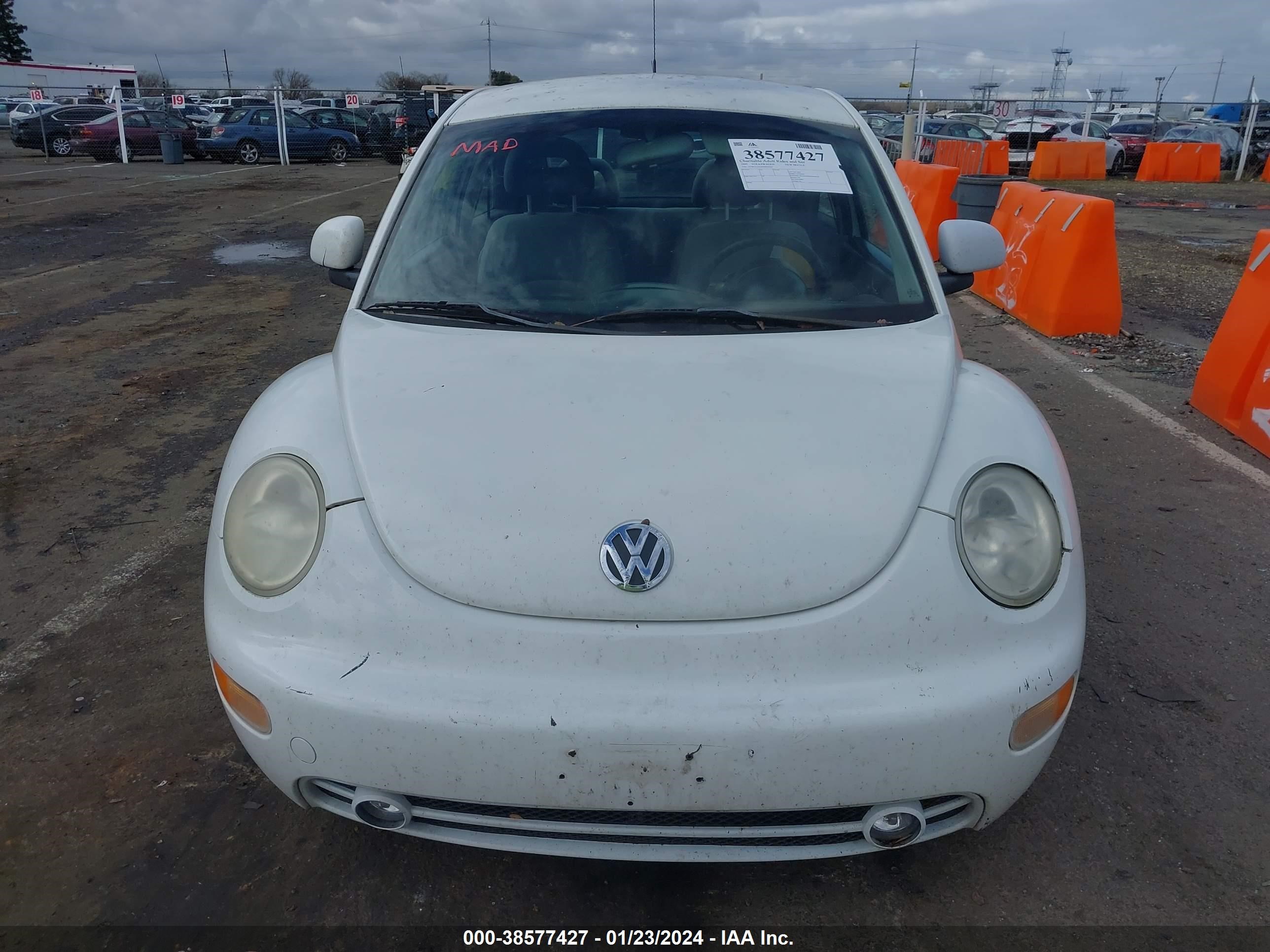 Photo 5 VIN: 3VWCC21C9XM430395 - VOLKSWAGEN BEETLE 