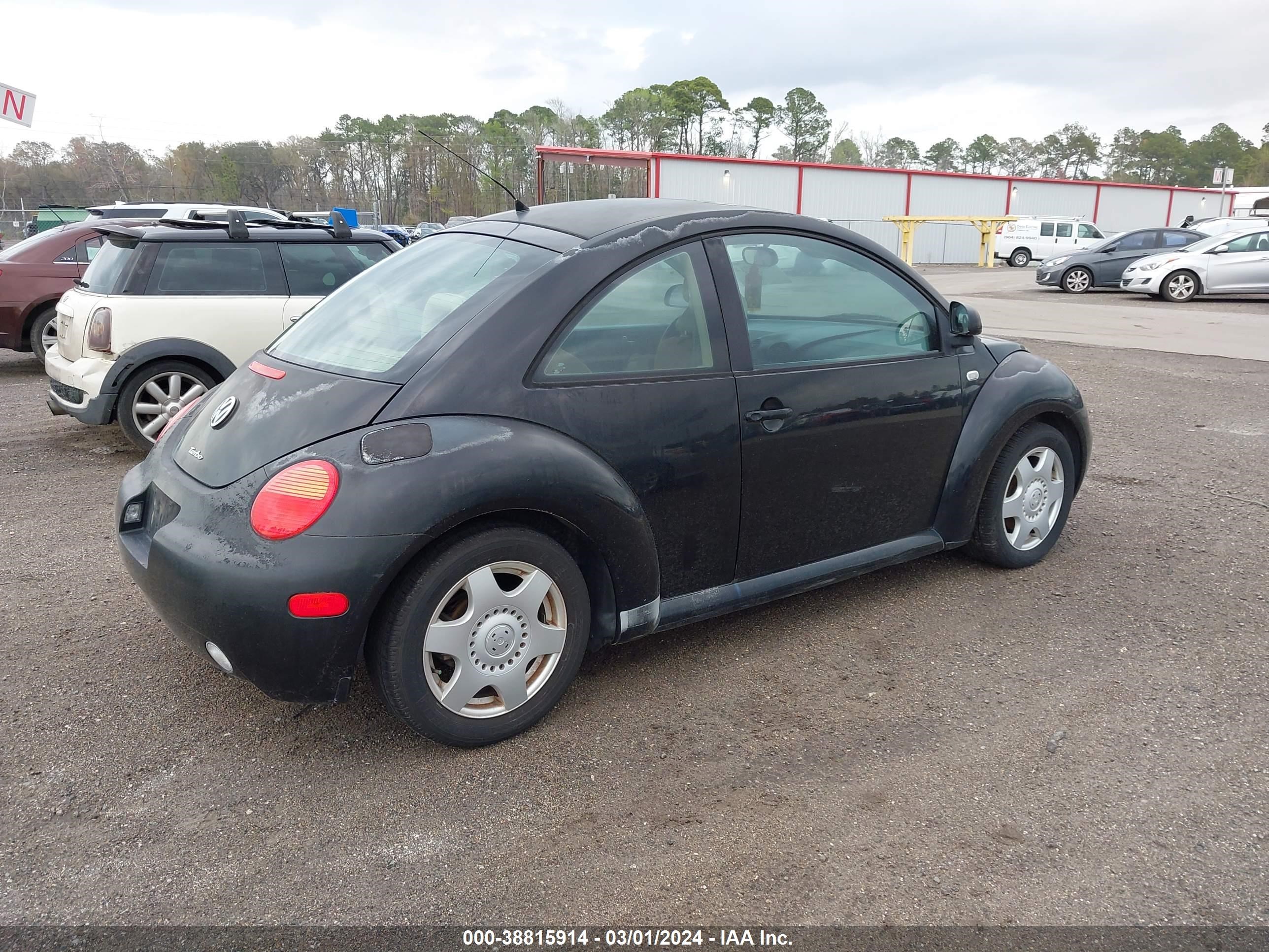 Photo 3 VIN: 3VWCD21C3YM419486 - VOLKSWAGEN BEETLE 