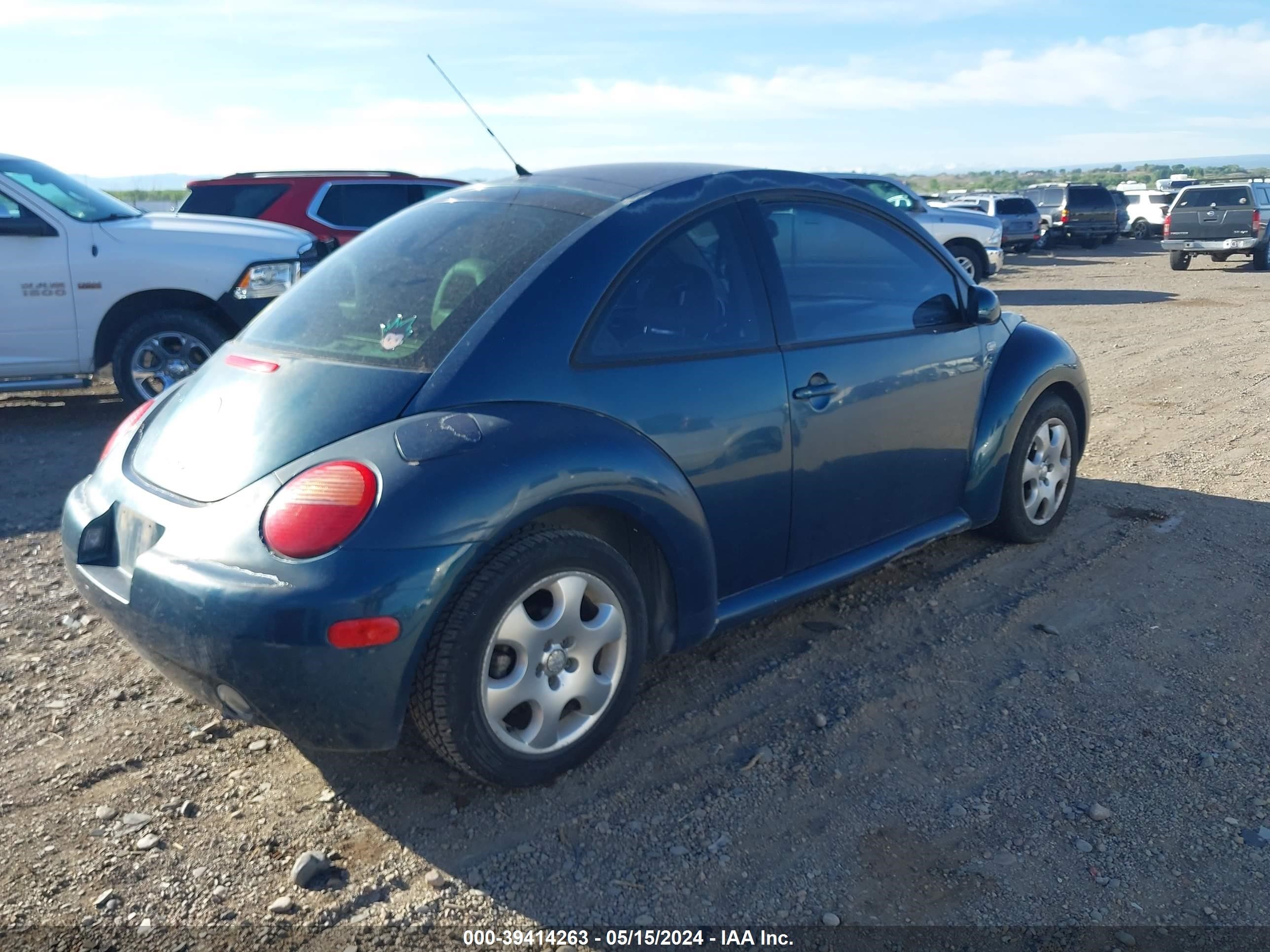 Photo 3 VIN: 3VWCD21C52M431212 - VOLKSWAGEN BEETLE 