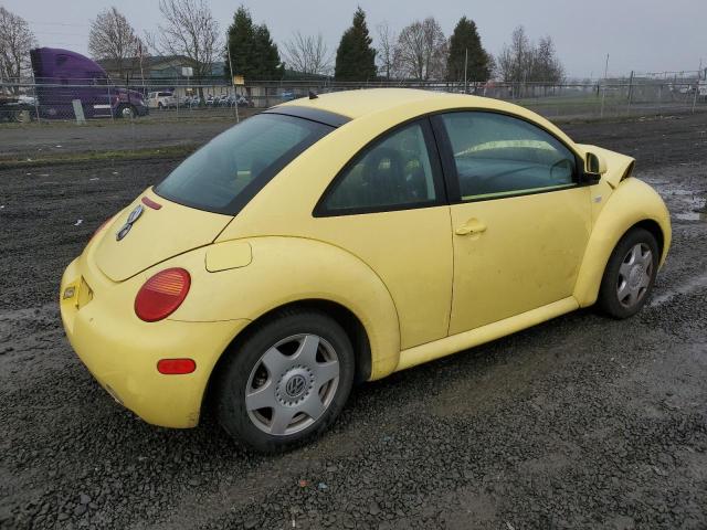 Photo 2 VIN: 3VWCD21C7YM418129 - VOLKSWAGEN BEETLE 