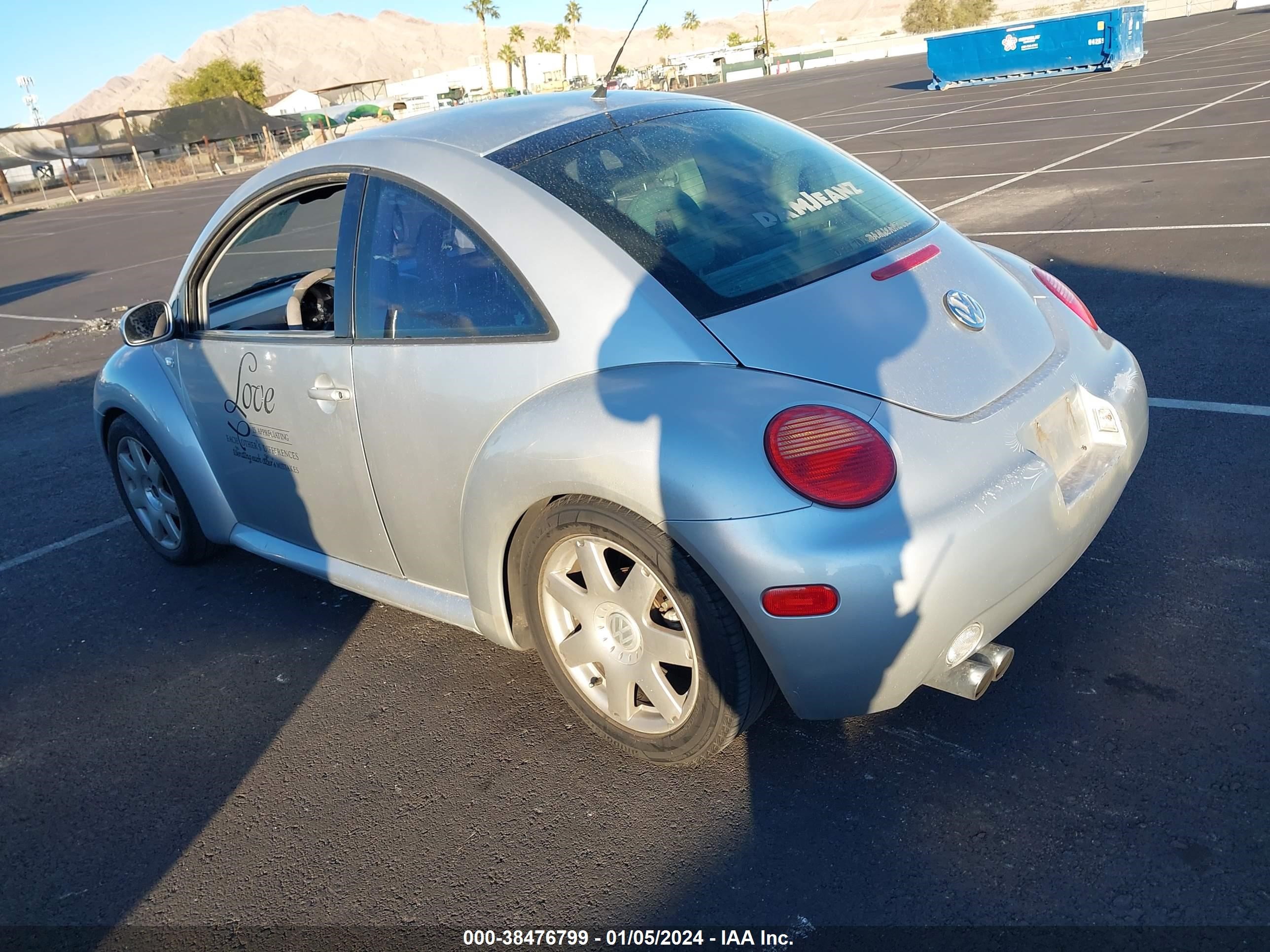 Photo 2 VIN: 3VWCD21CX1M435268 - VOLKSWAGEN BEETLE 