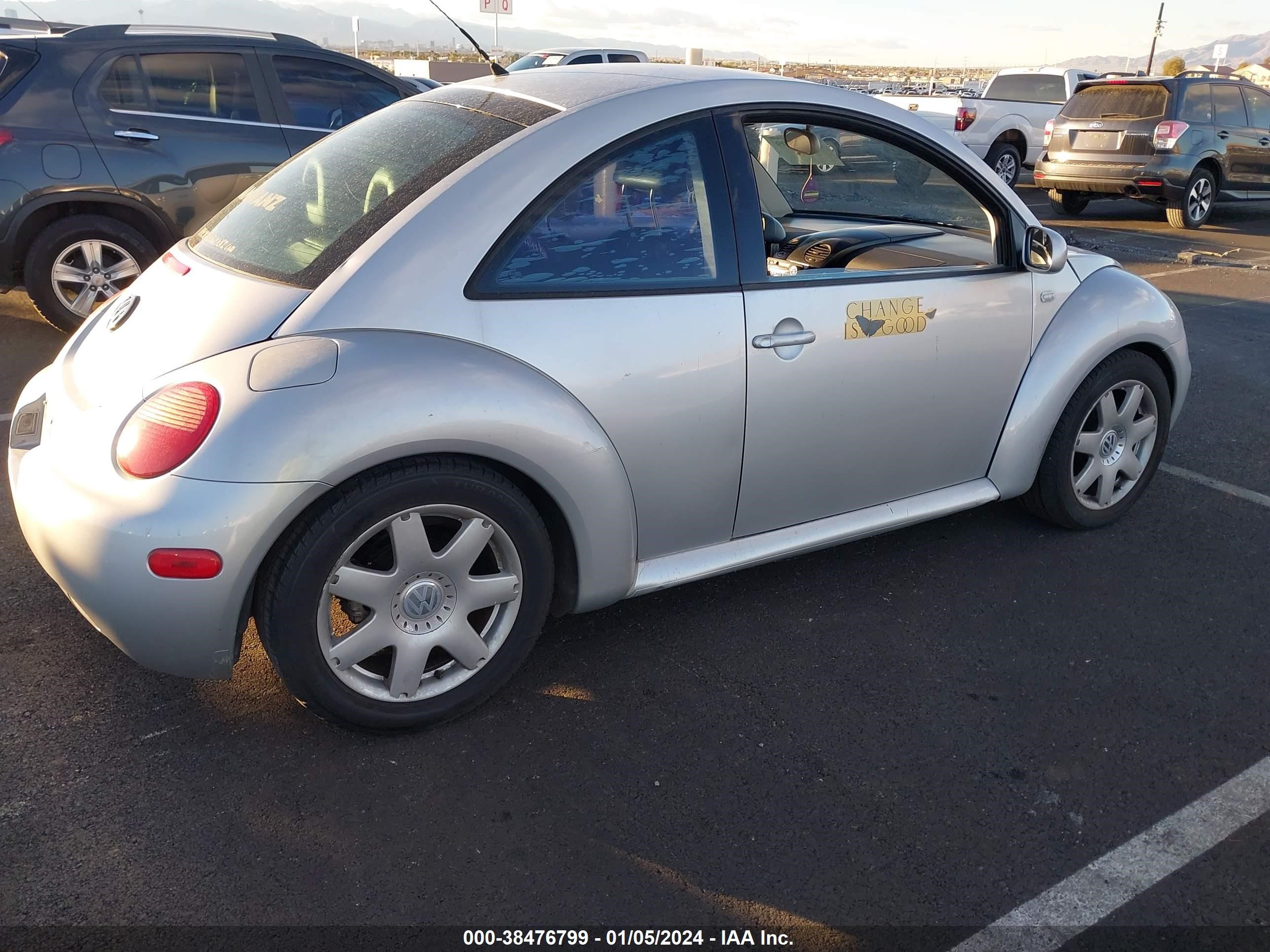 Photo 3 VIN: 3VWCD21CX1M435268 - VOLKSWAGEN BEETLE 