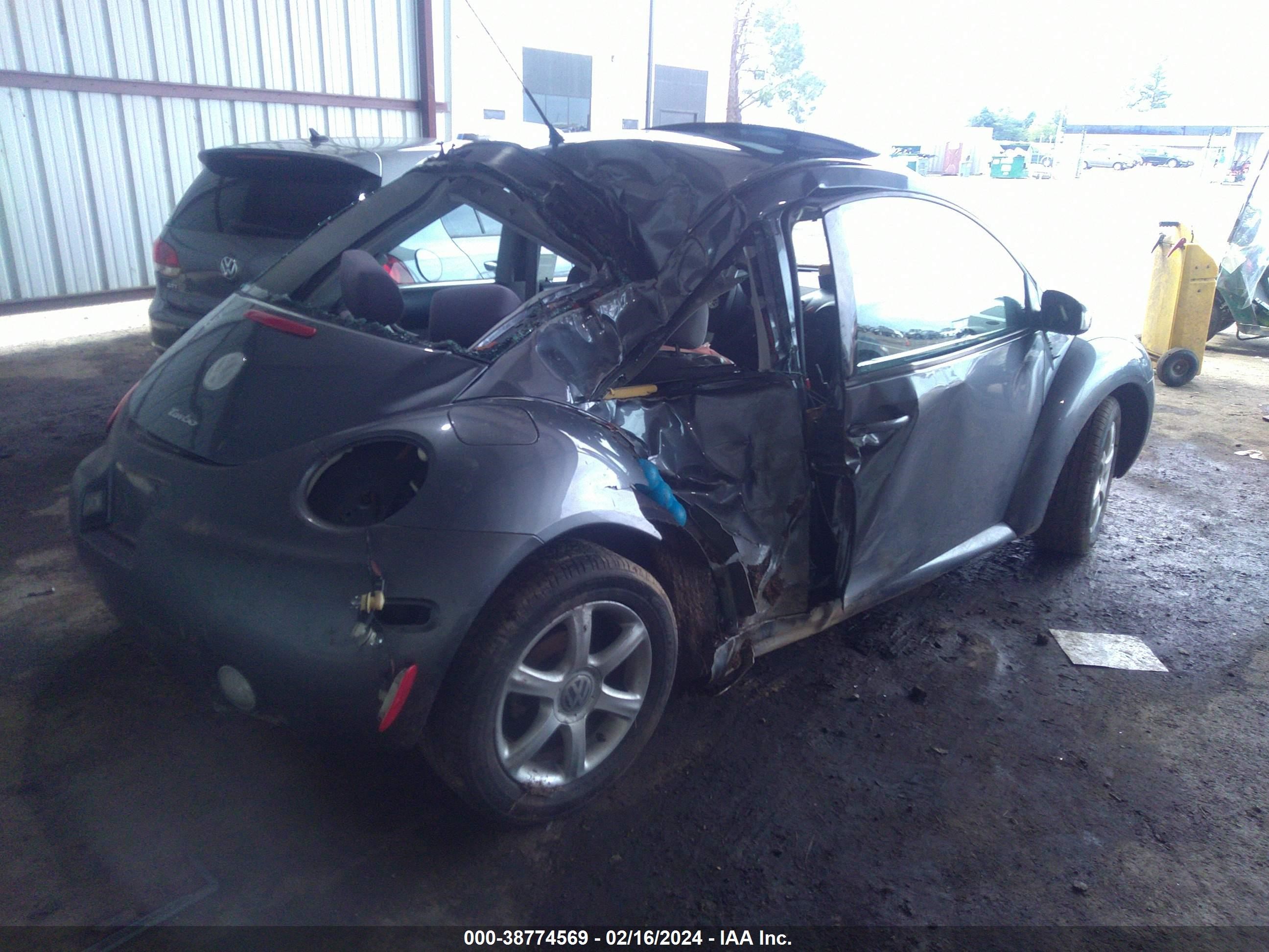 Photo 3 VIN: 3VWCD31C84M408113 - VOLKSWAGEN BEETLE 