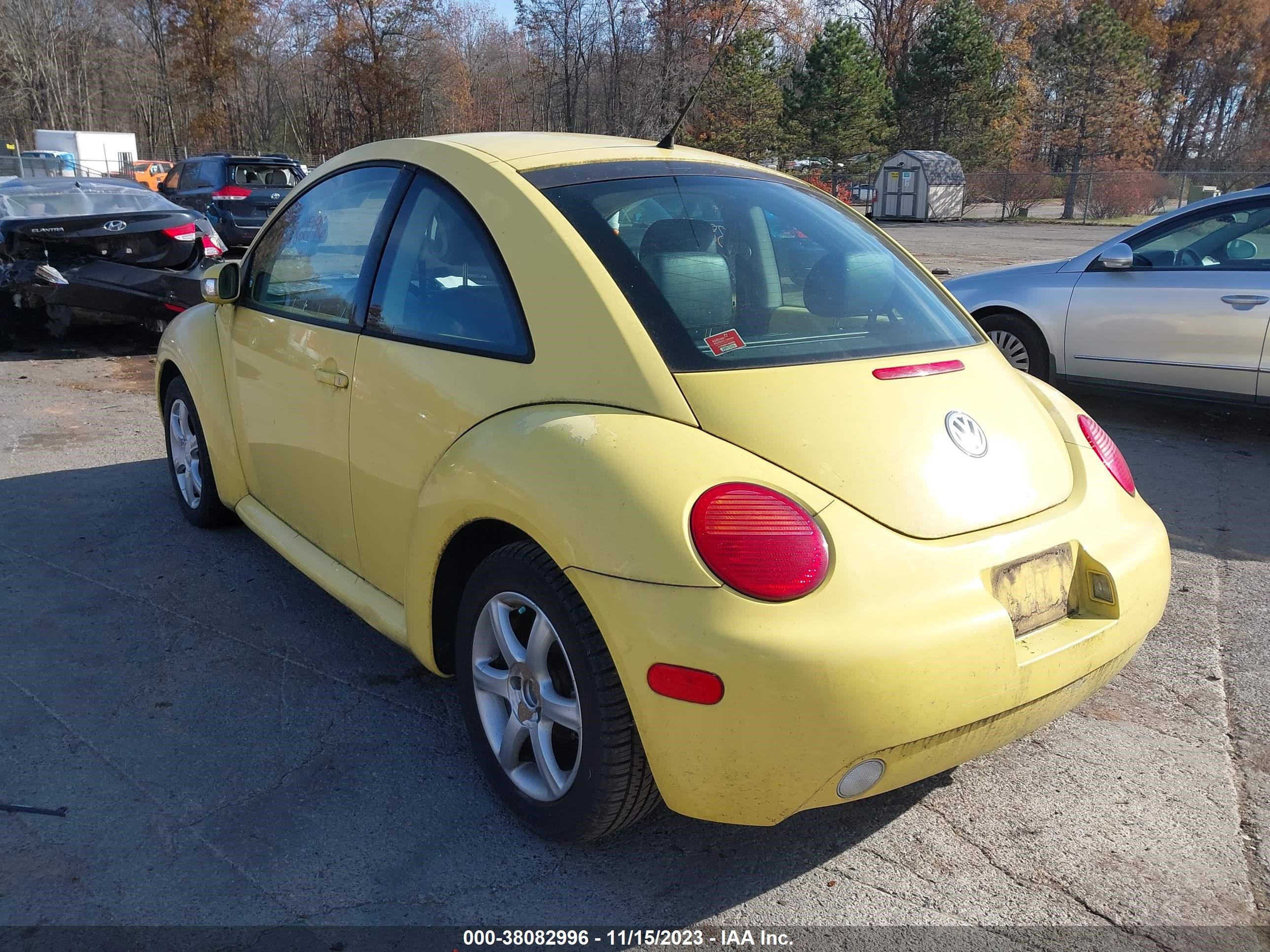 Photo 2 VIN: 3VWCD31C94M409013 - VOLKSWAGEN BEETLE 