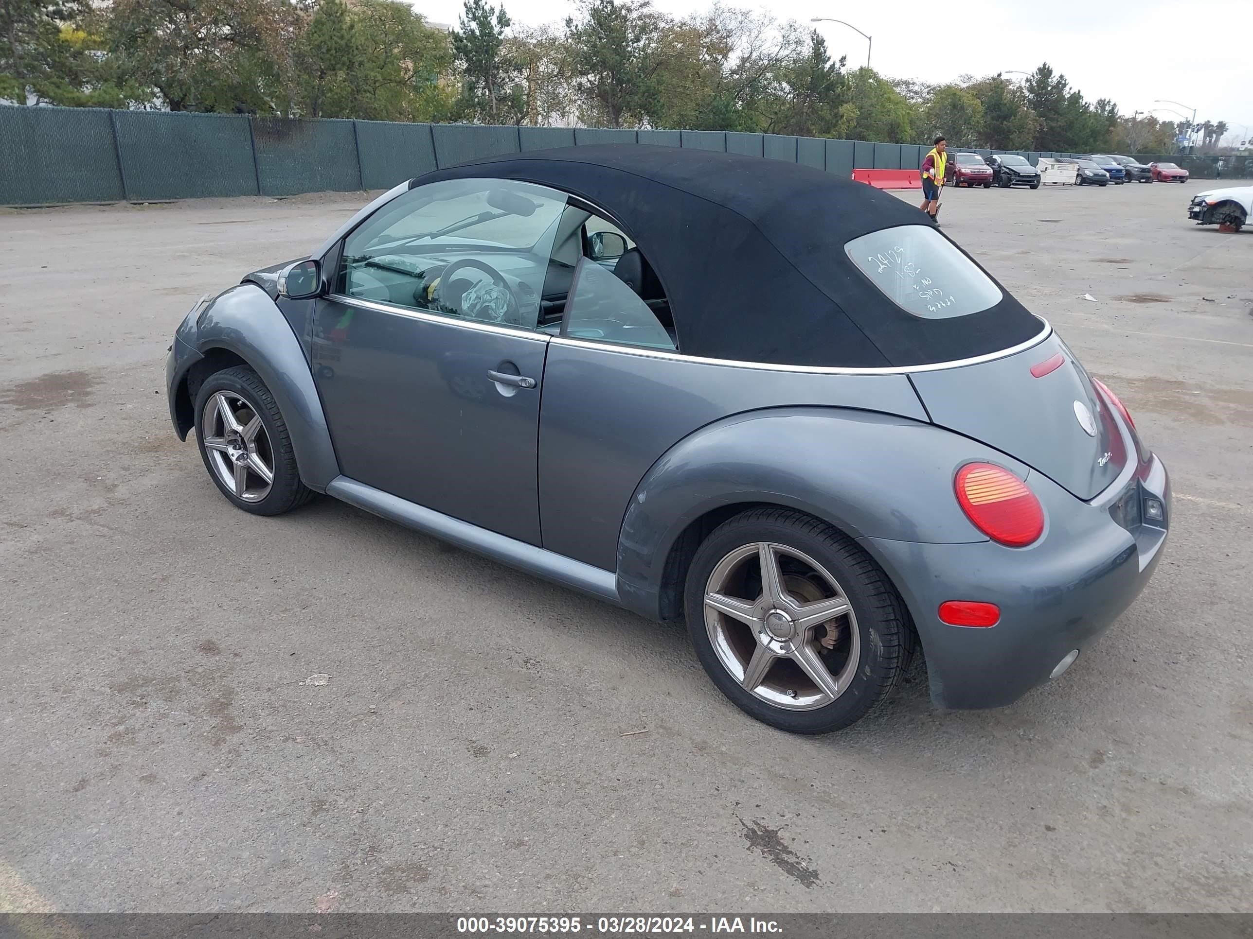 Photo 2 VIN: 3VWCD31Y94M310266 - VOLKSWAGEN BEETLE 