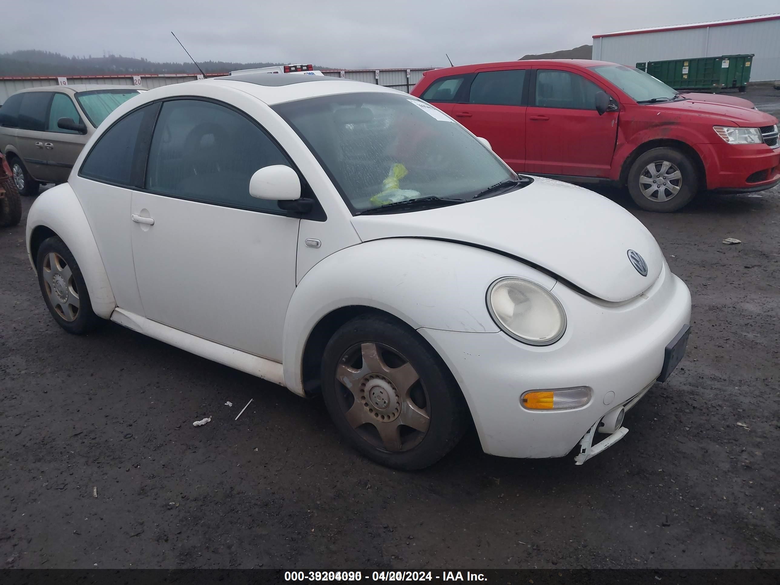 Photo 1 VIN: 3VWCF21C6YM447678 - VOLKSWAGEN BEETLE 