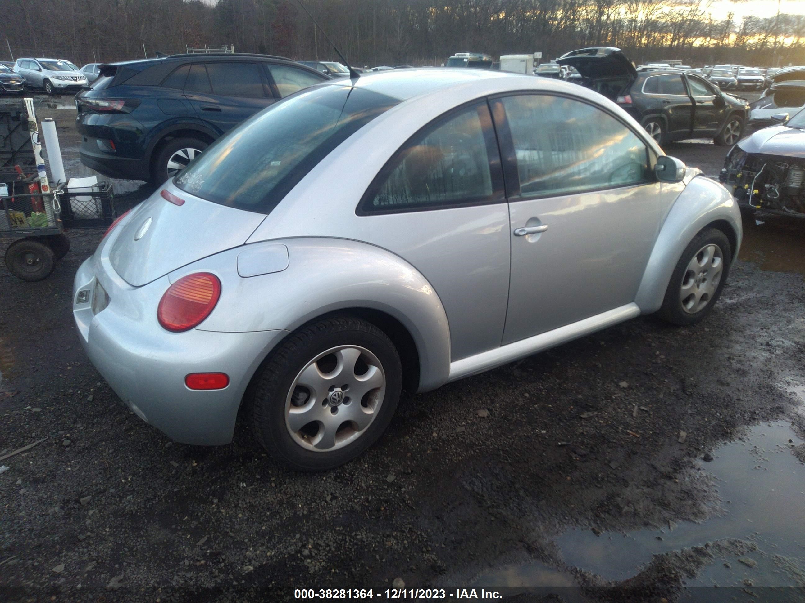 Photo 3 VIN: 3VWCK21C03M439676 - VOLKSWAGEN BEETLE 