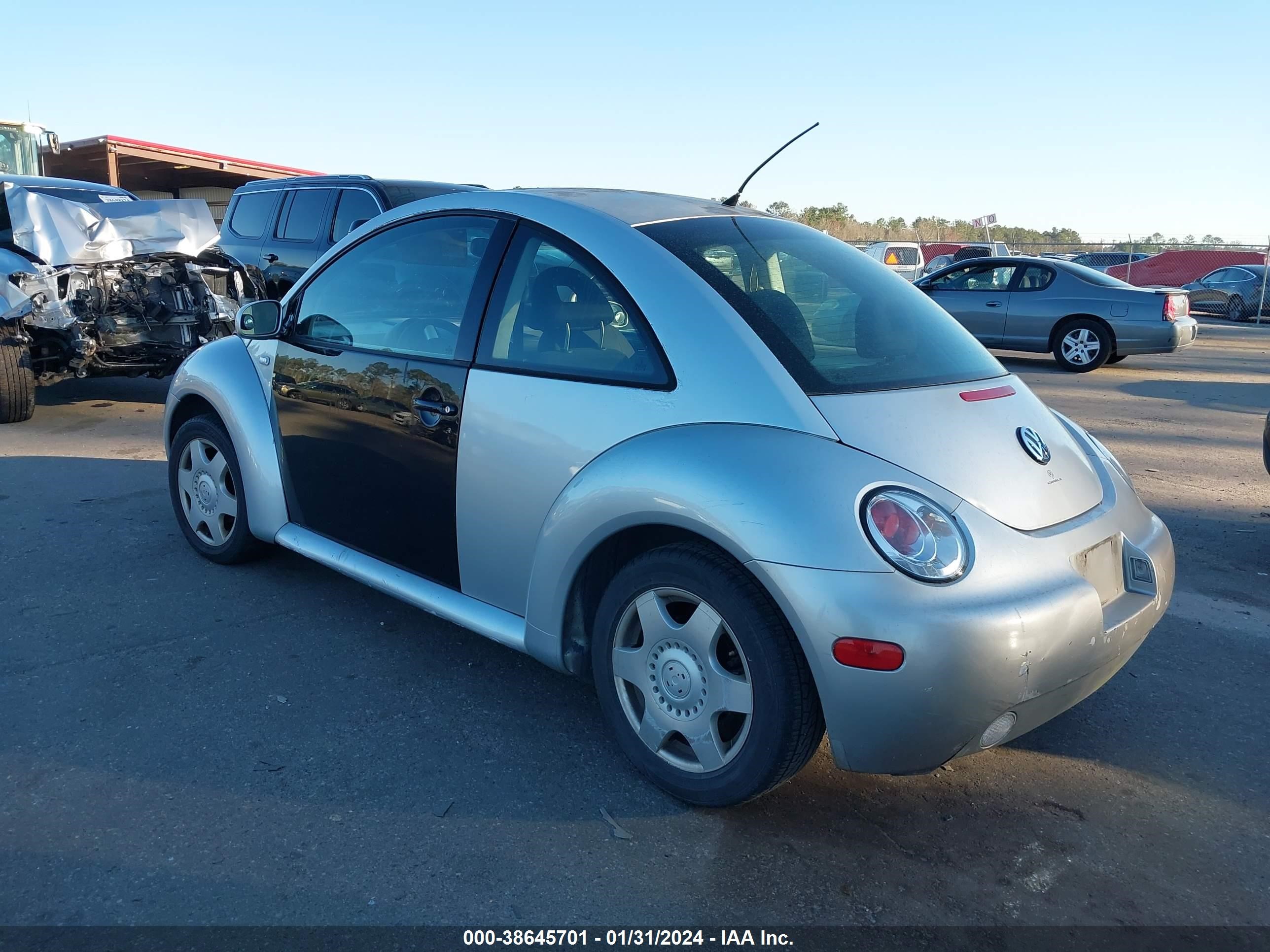 Photo 2 VIN: 3VWCK21C81M471255 - VOLKSWAGEN BEETLE 