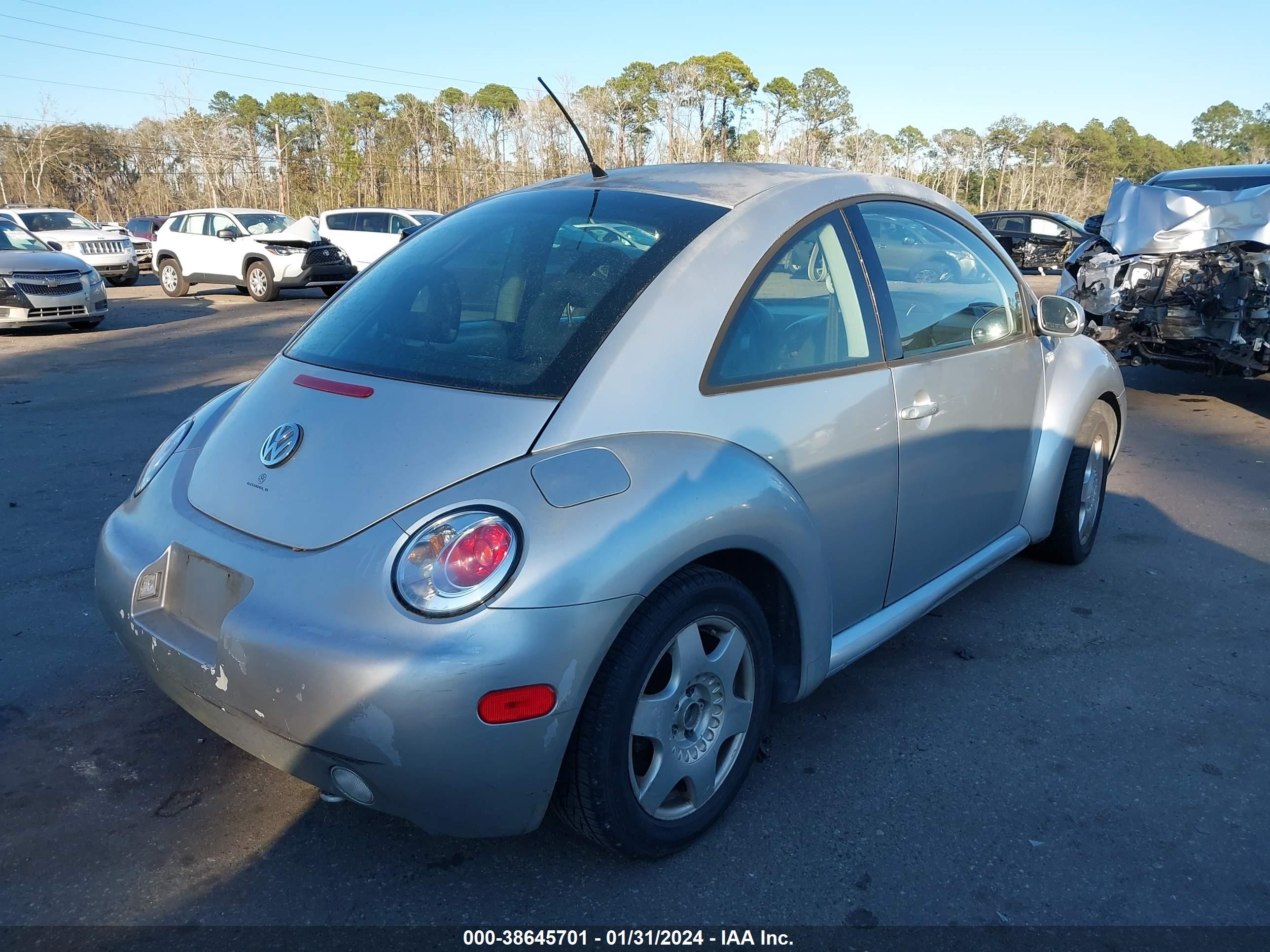 Photo 3 VIN: 3VWCK21C81M471255 - VOLKSWAGEN BEETLE 