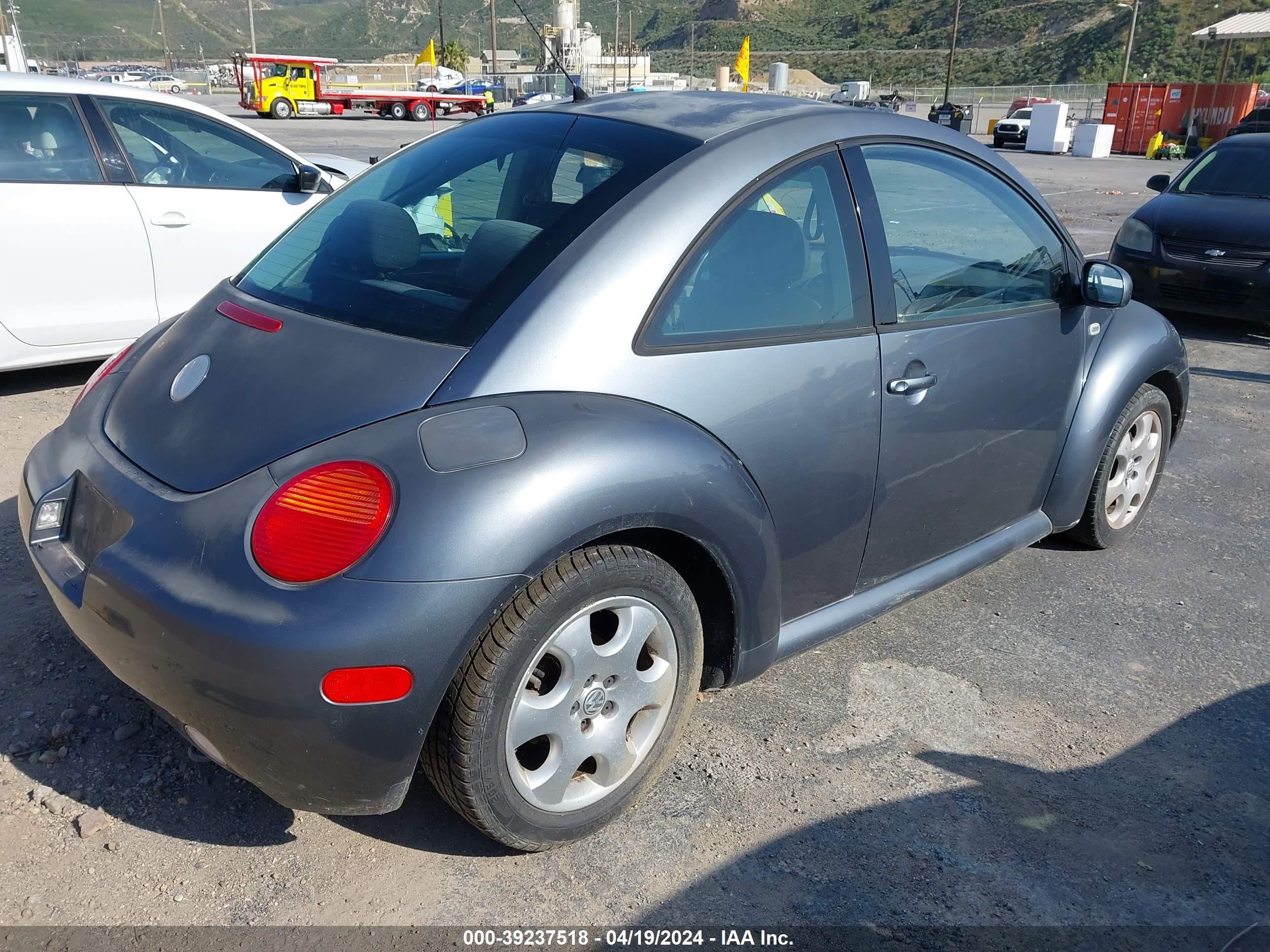 Photo 3 VIN: 3VWCK21C93M427932 - VOLKSWAGEN BEETLE 