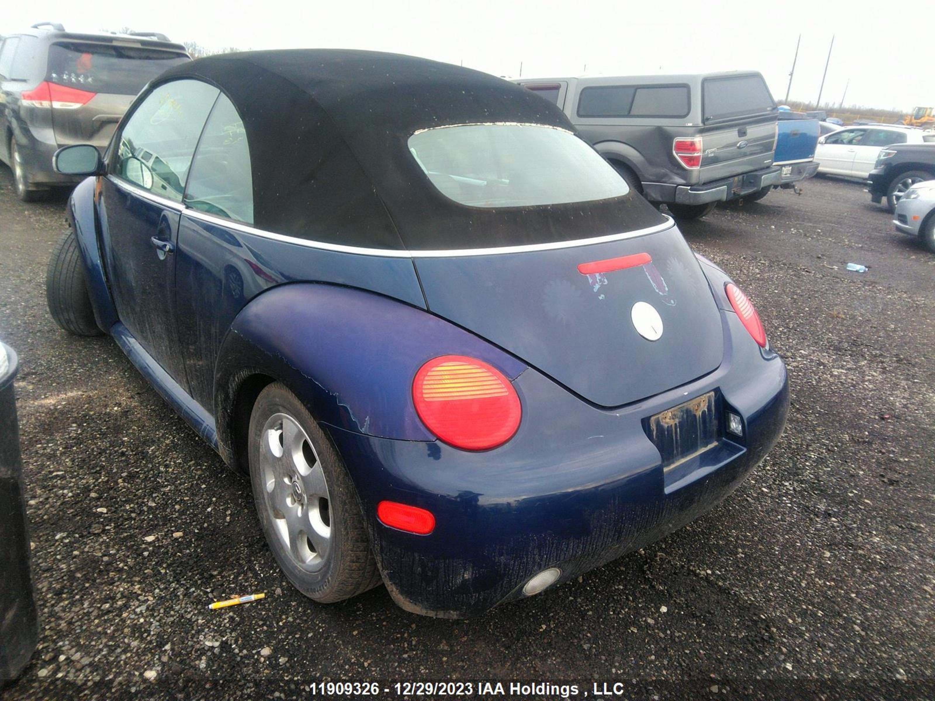 Photo 2 VIN: 3VWCK21Y83M317417 - VOLKSWAGEN BEETLE 