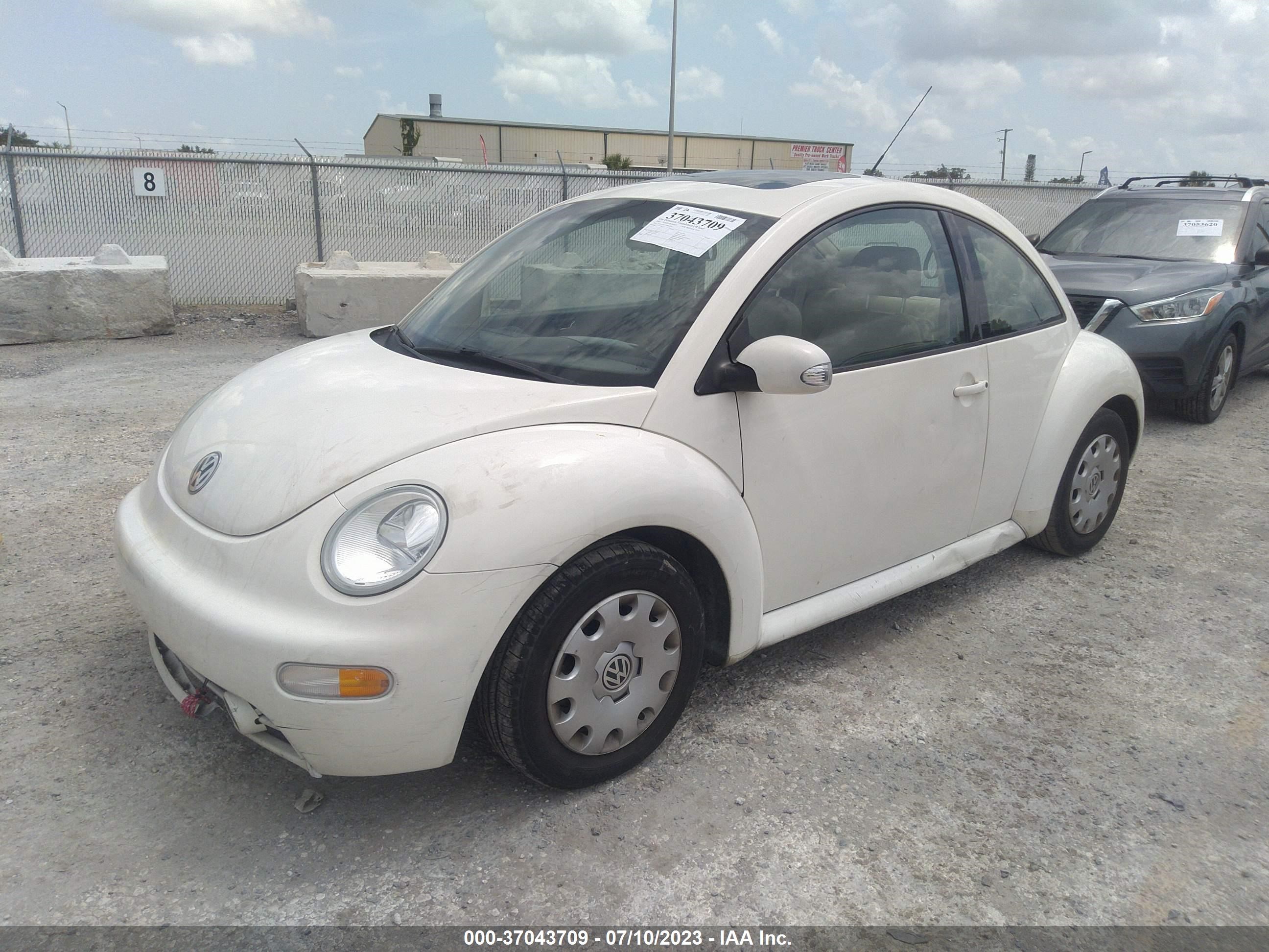 Photo 1 VIN: 3VWCK31C15M412785 - VOLKSWAGEN BEETLE 