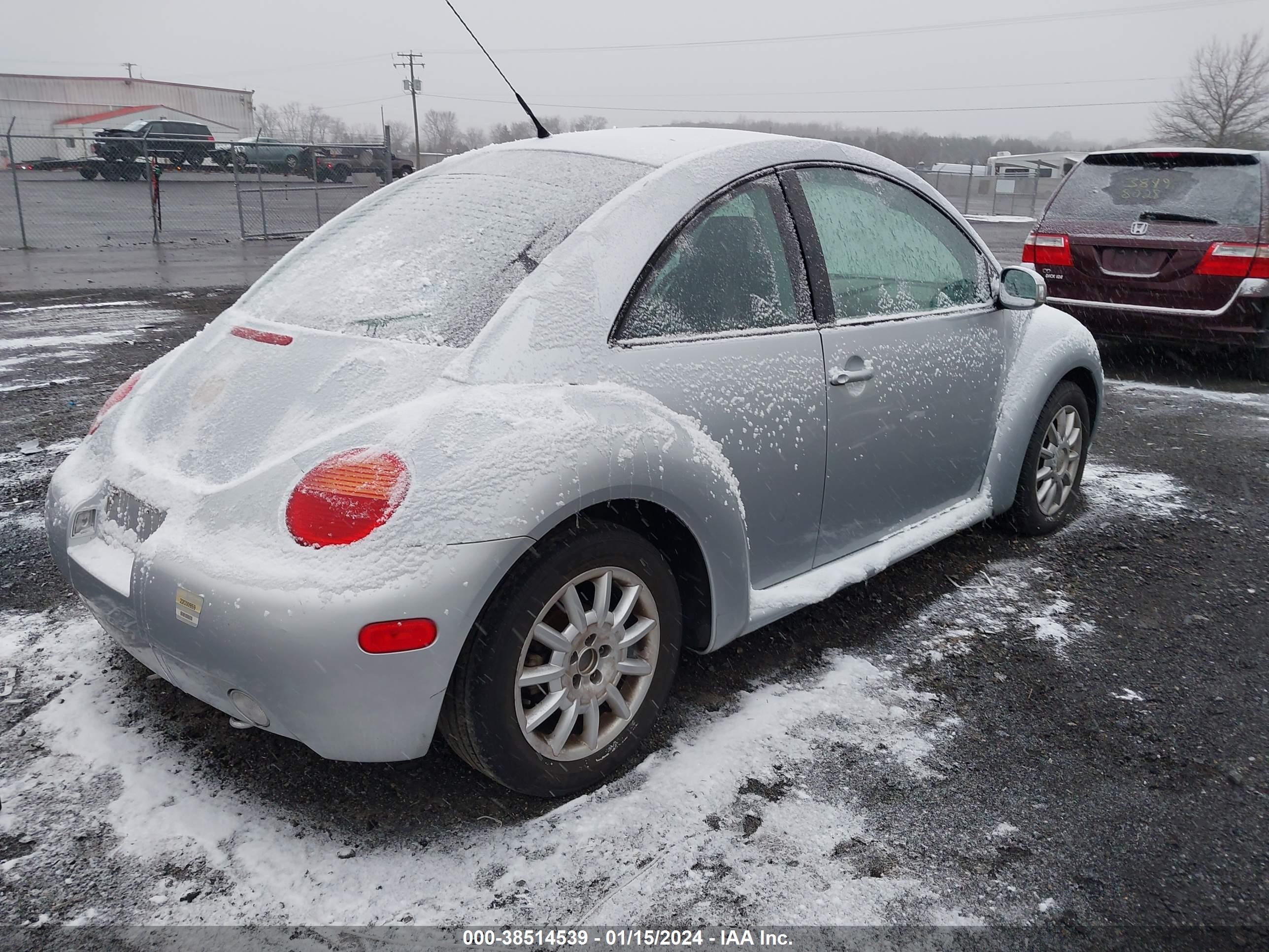 Photo 3 VIN: 3VWCK31C74M408772 - VOLKSWAGEN BEETLE 