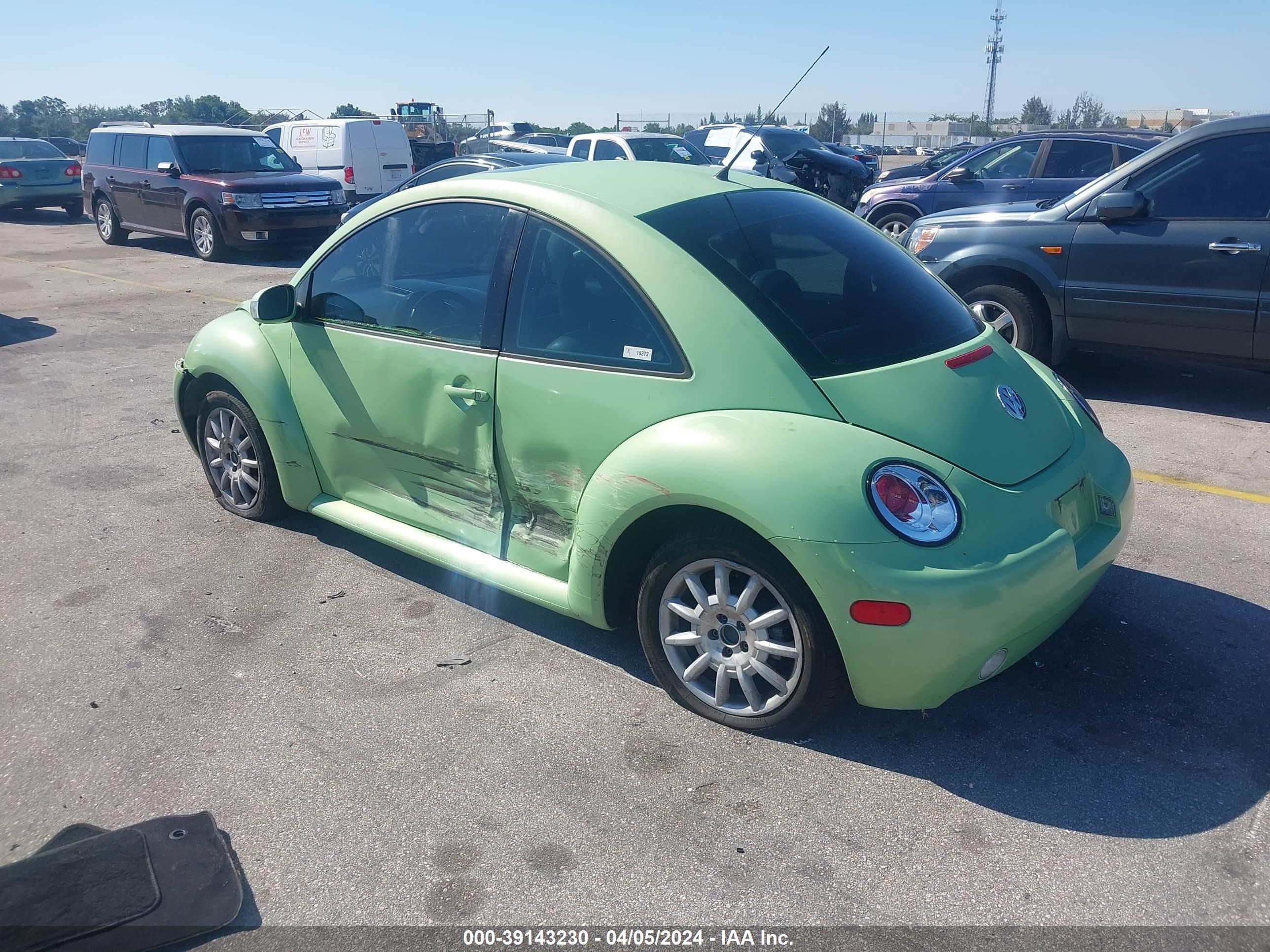 Photo 2 VIN: 3VWCK31C84M418808 - VOLKSWAGEN BEETLE 