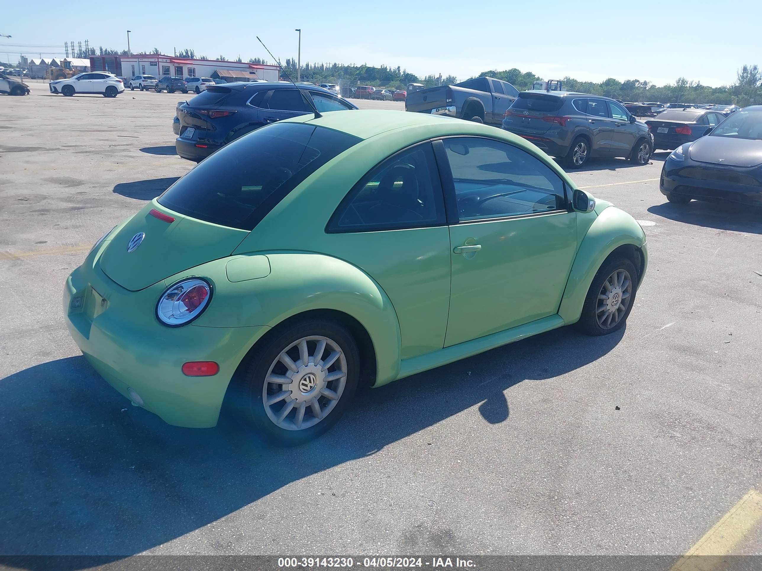 Photo 3 VIN: 3VWCK31C84M418808 - VOLKSWAGEN BEETLE 