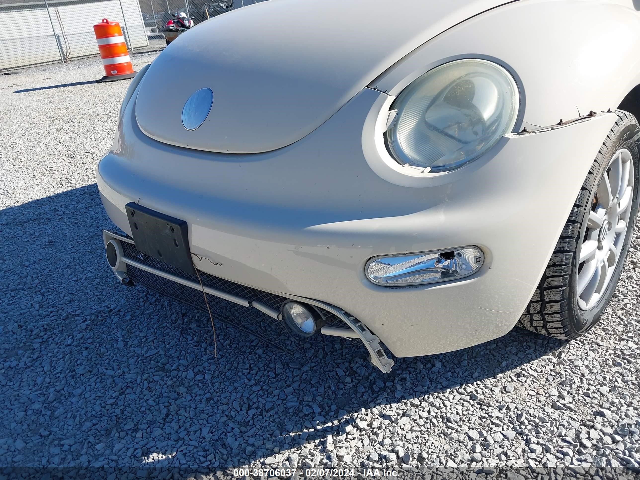 Photo 5 VIN: 3VWCM31Y25M365725 - VOLKSWAGEN BEETLE 