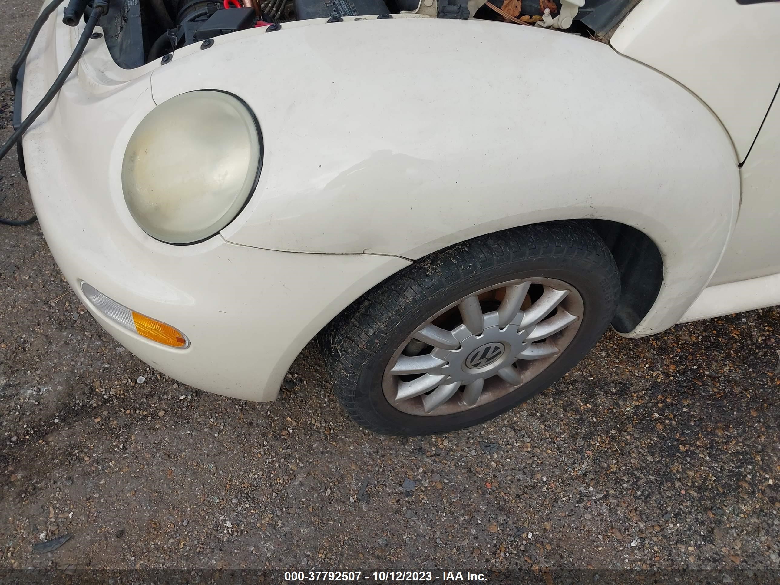 Photo 5 VIN: 3VWCM31Y75M357068 - VOLKSWAGEN BEETLE 