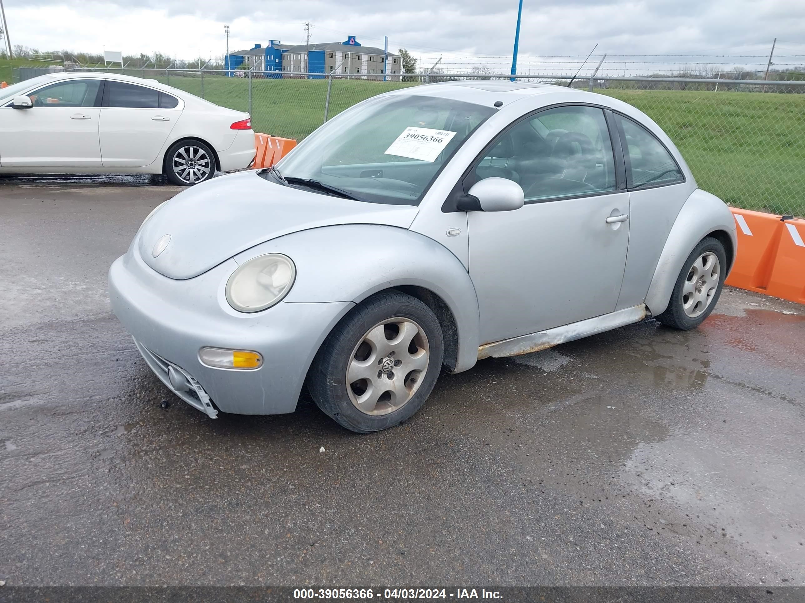 Photo 1 VIN: 3VWCP21C32M411371 - VOLKSWAGEN BEETLE 