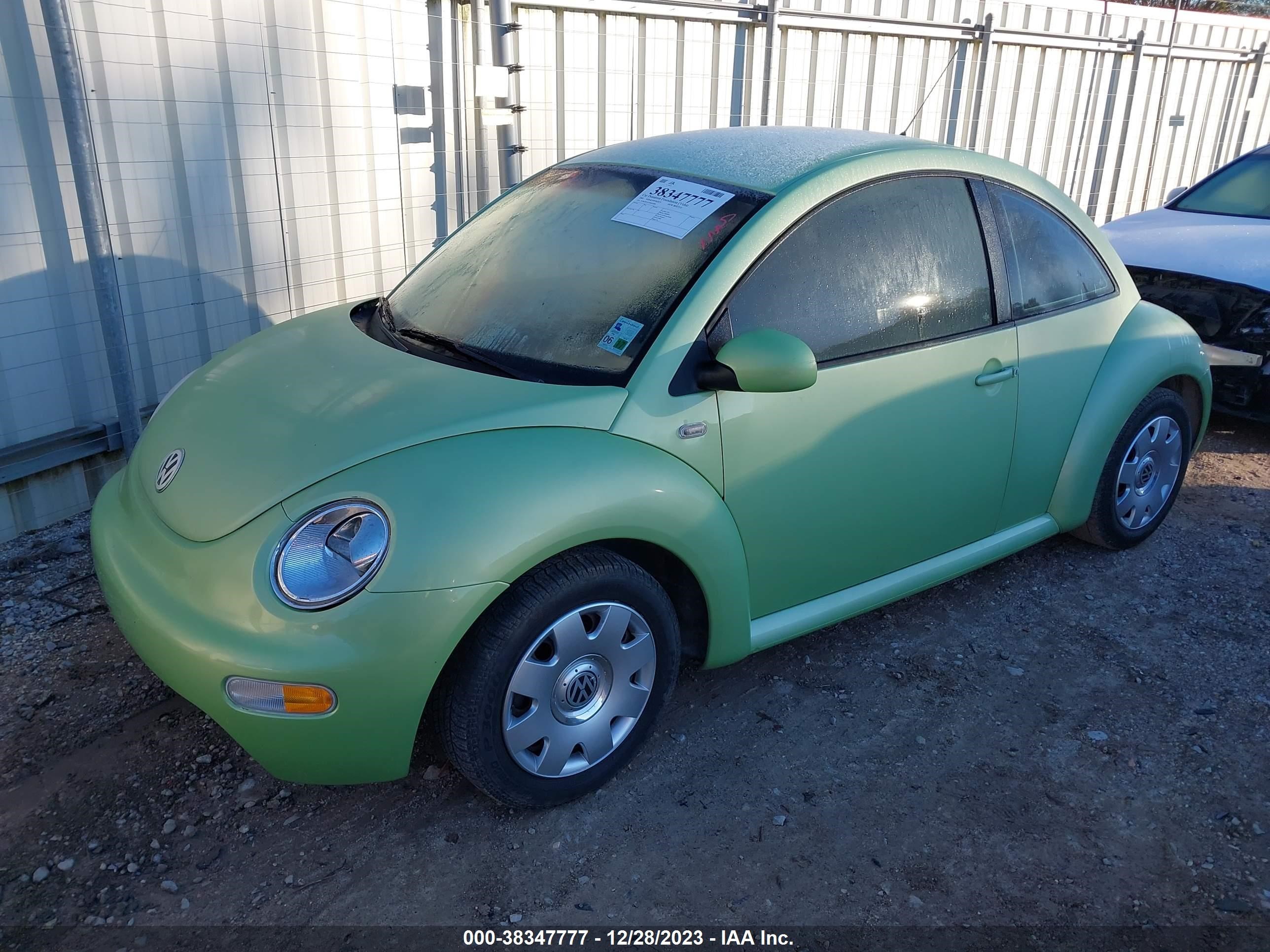 Photo 1 VIN: 3VWCP21C52M436904 - VOLKSWAGEN BEETLE 