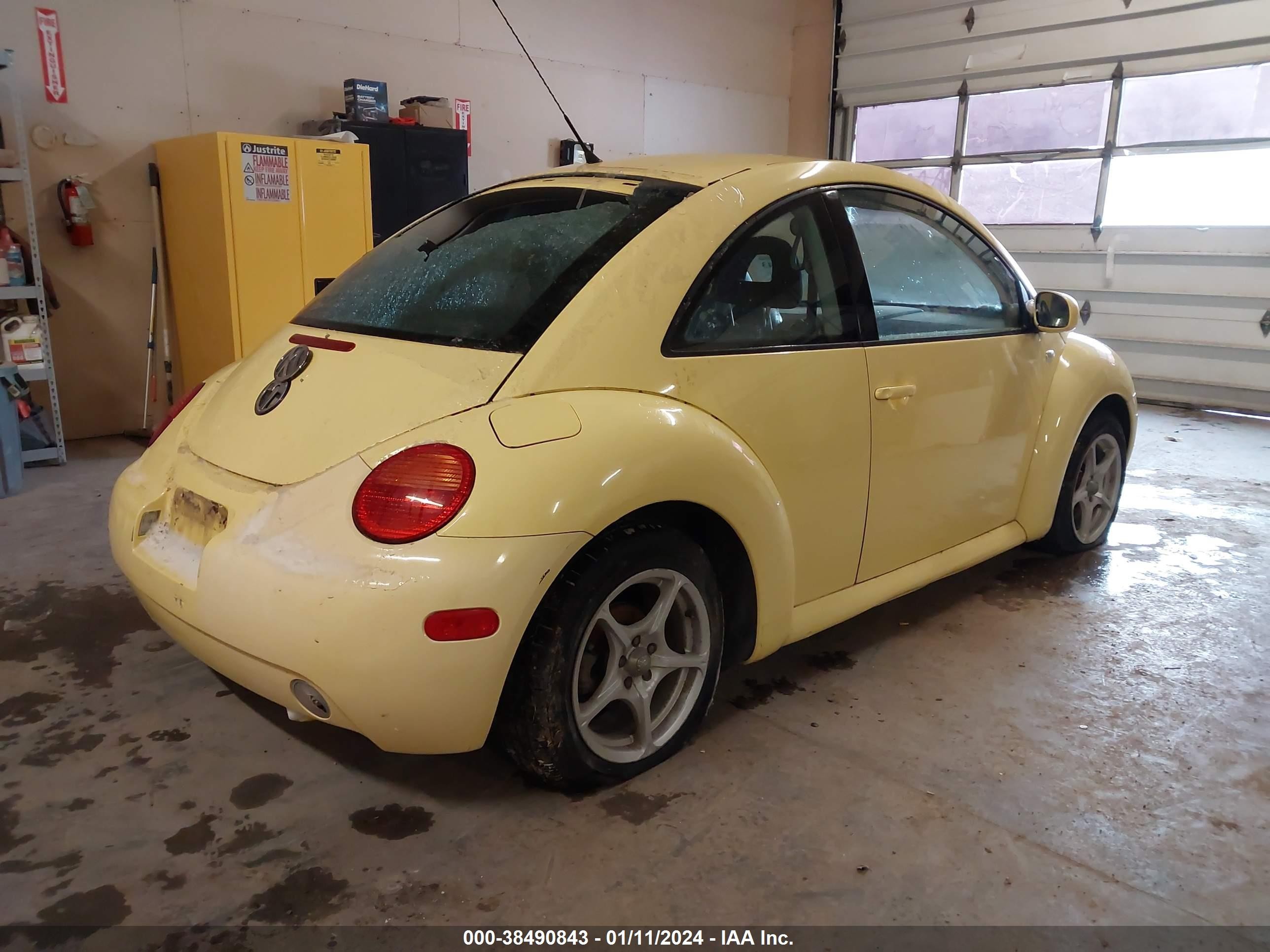 Photo 3 VIN: 3VWCP21C81M476778 - VOLKSWAGEN BEETLE 