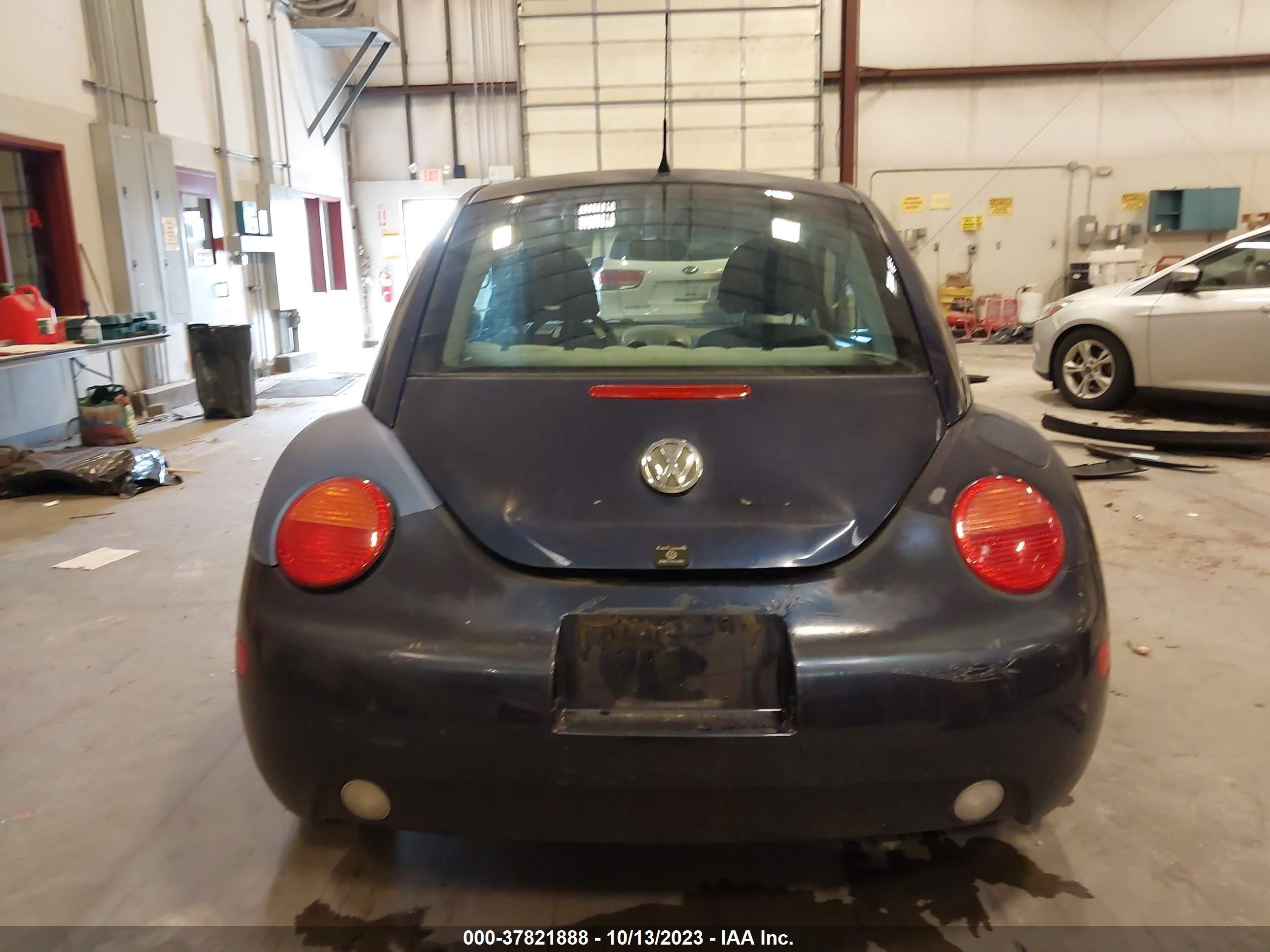 Photo 15 VIN: 3VWCP21C82M412712 - VOLKSWAGEN BEETLE 