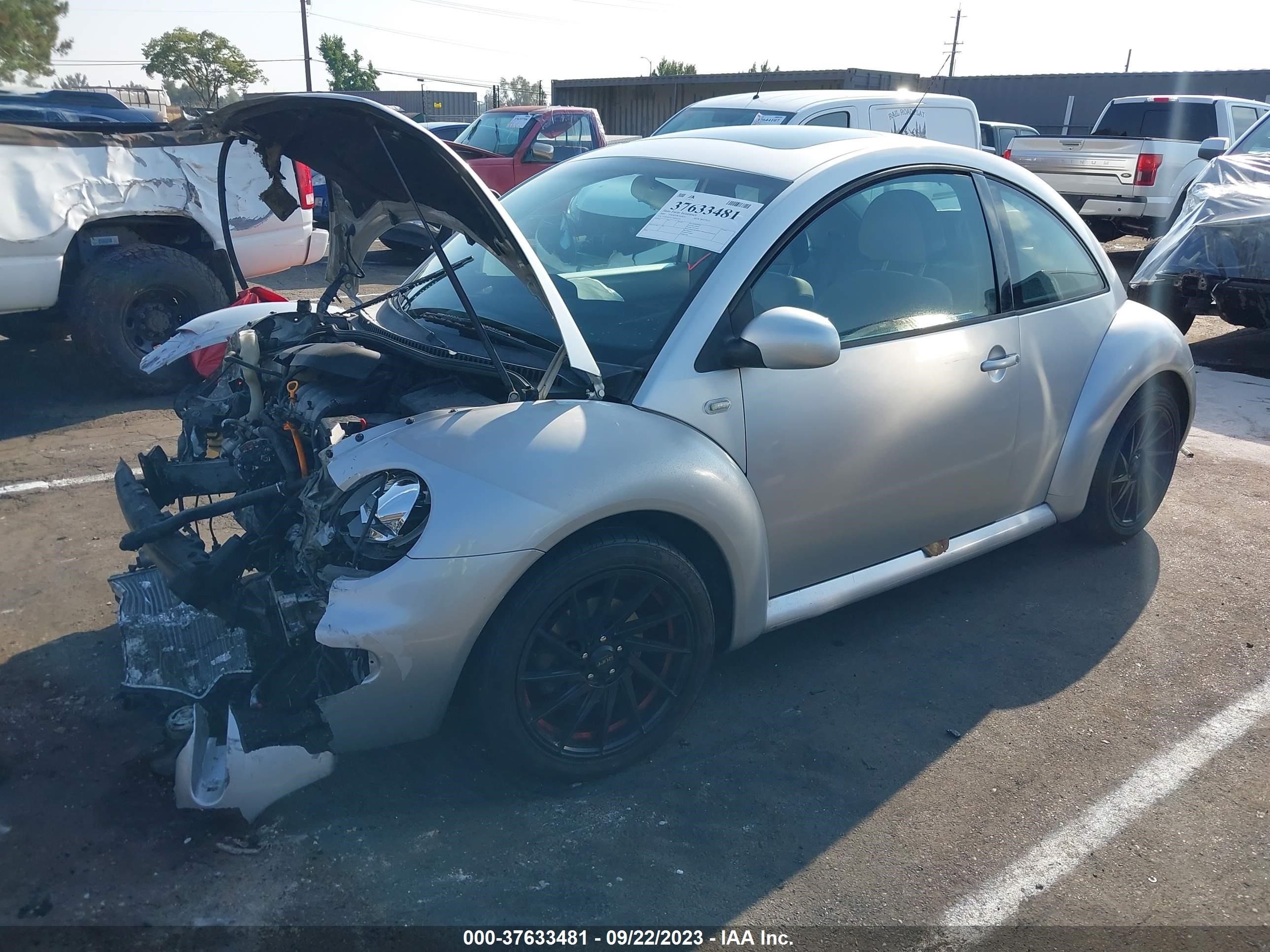 Photo 1 VIN: 3VWCS21C11M414721 - VOLKSWAGEN BEETLE 