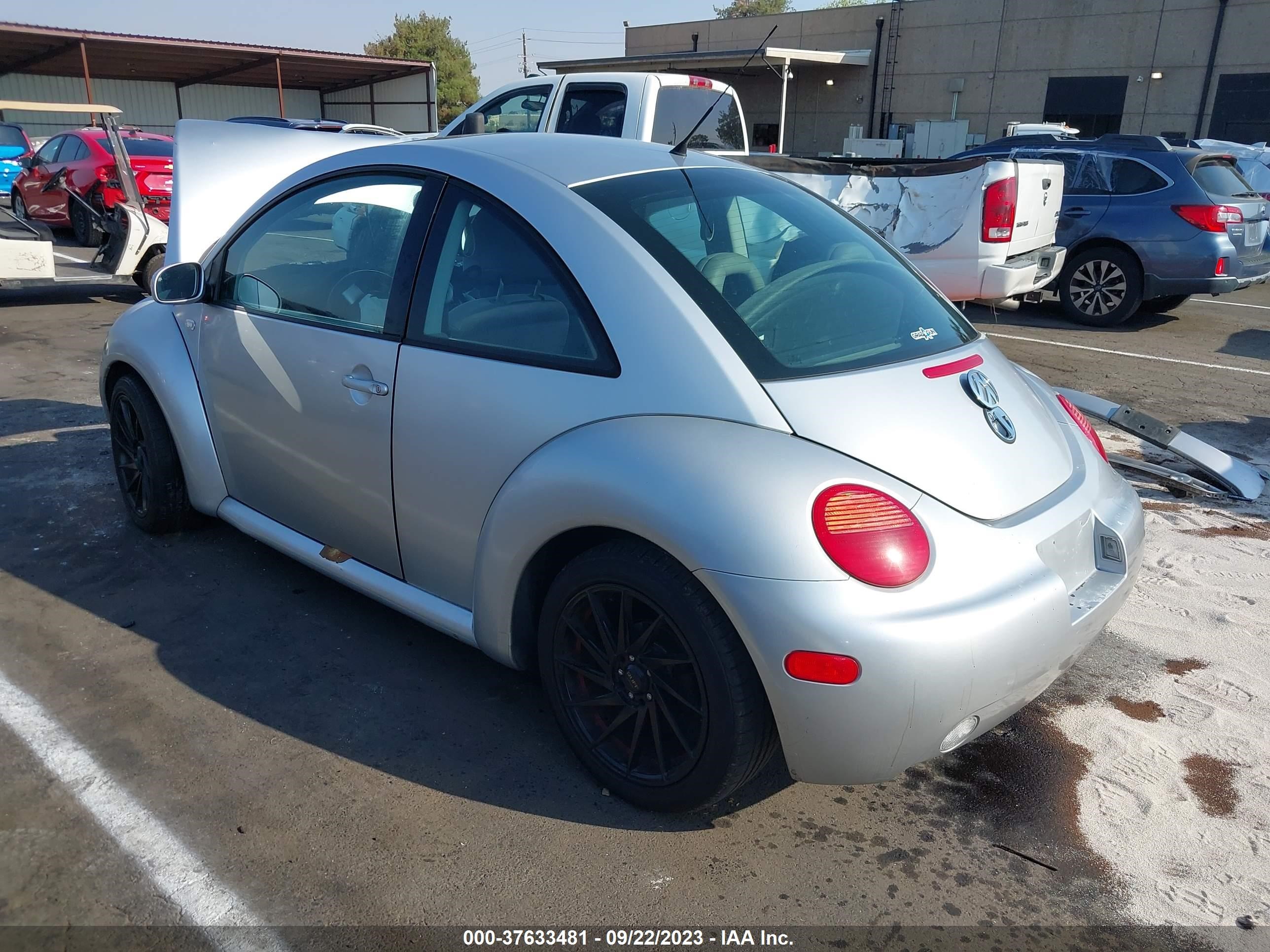 Photo 2 VIN: 3VWCS21C11M414721 - VOLKSWAGEN BEETLE 