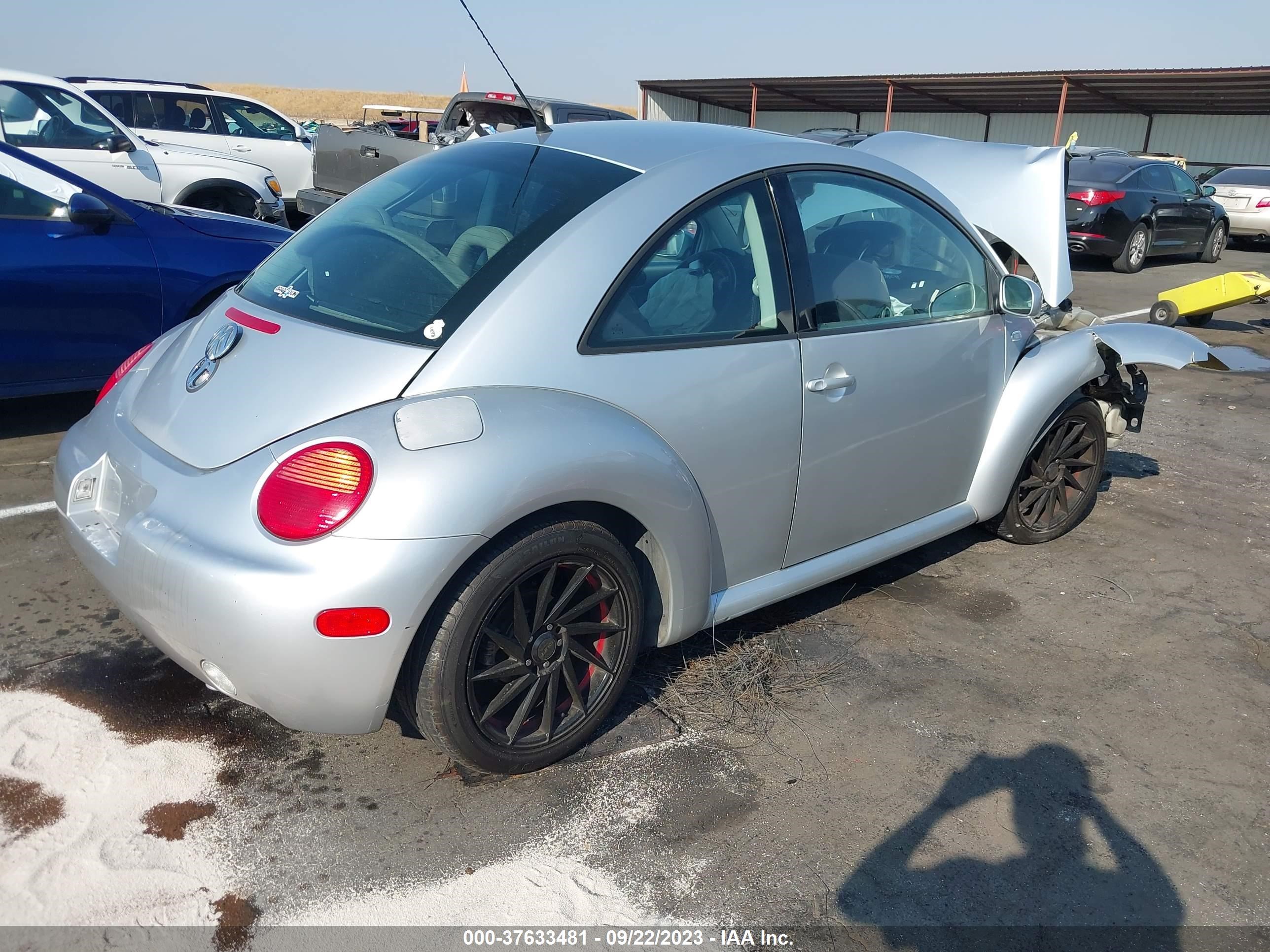 Photo 3 VIN: 3VWCS21C11M414721 - VOLKSWAGEN BEETLE 