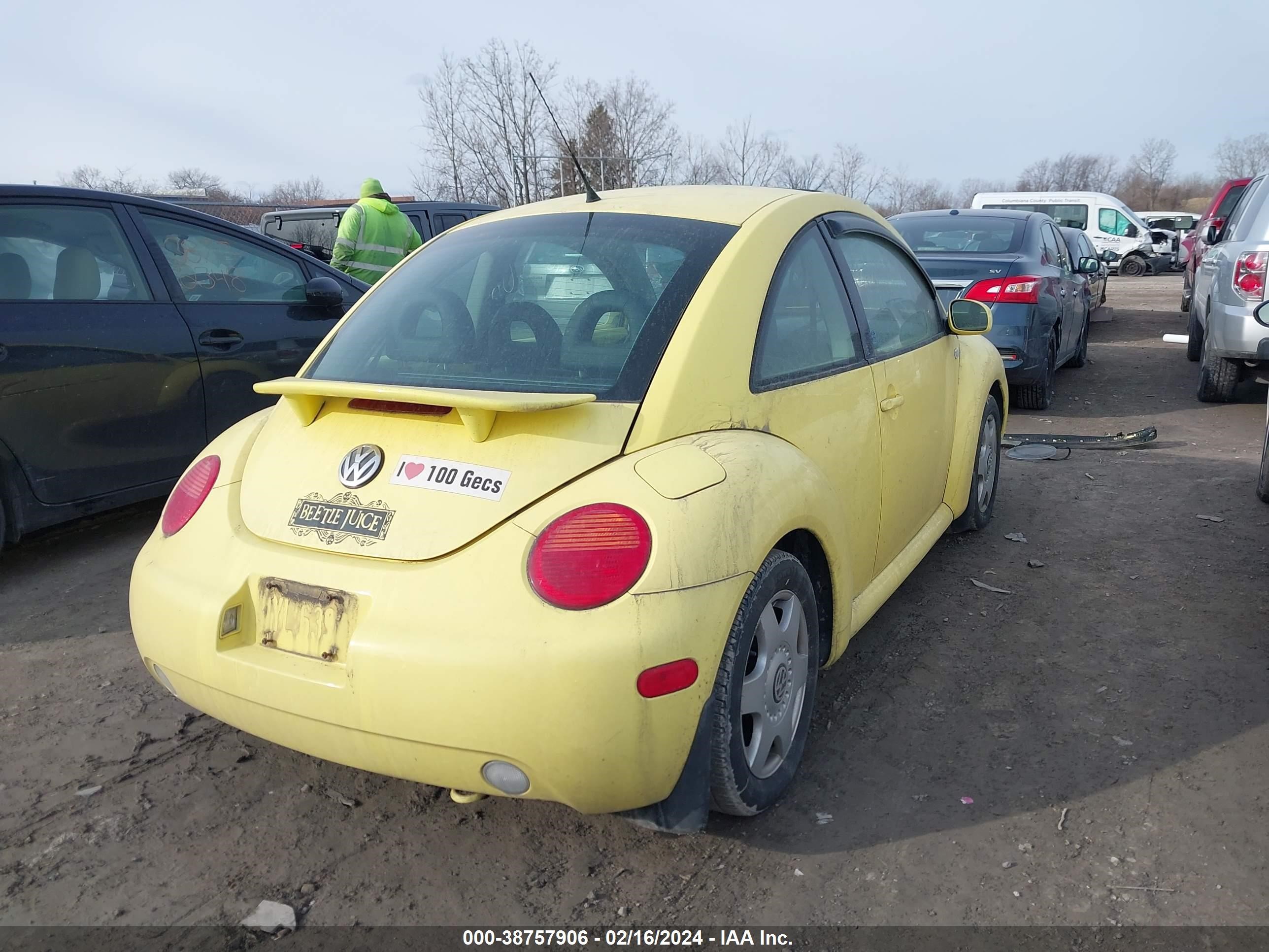 Photo 3 VIN: 3VWCS21C71M417610 - VOLKSWAGEN BEETLE 