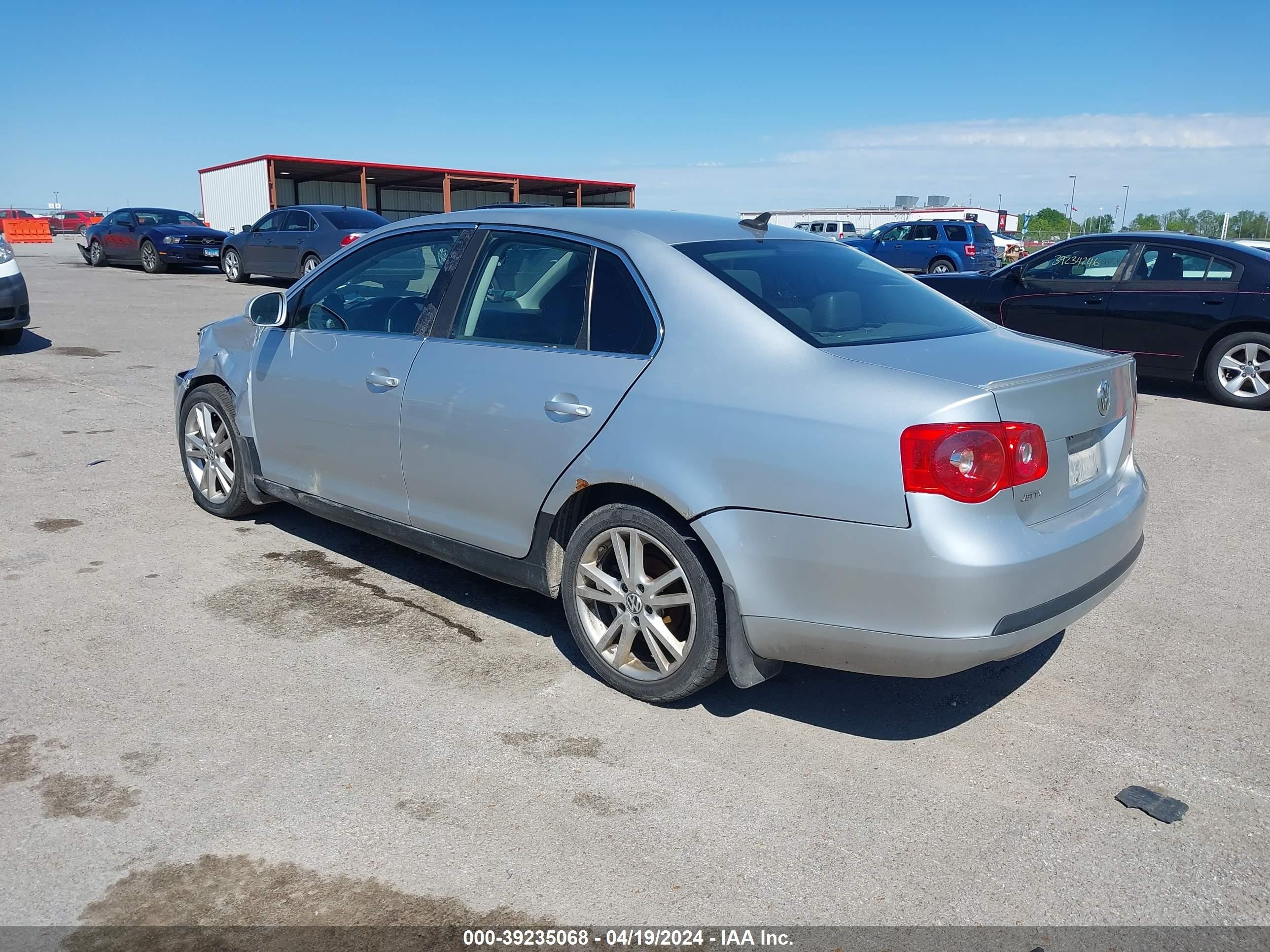 Photo 2 VIN: 3VWCT71K86M054288 - VOLKSWAGEN JETTA 