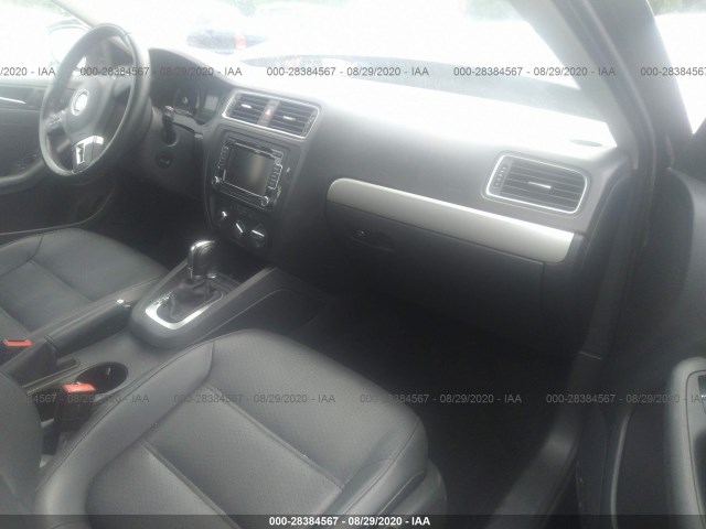 Photo 4 VIN: 3VWD07AJ1EM439856 - VOLKSWAGEN JETTA SEDAN 