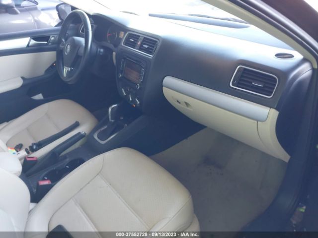 Photo 4 VIN: 3VWD07AJ1EM441817 - VOLKSWAGEN JETTA 