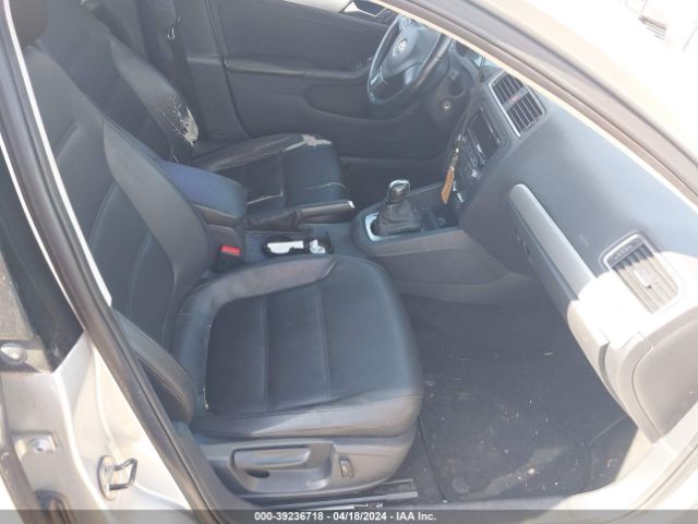 Photo 4 VIN: 3VWD07AJ3EM215505 - VOLKSWAGEN JETTA 