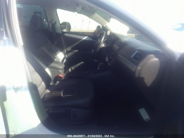 Photo 4 VIN: 3VWD07AJ4EM285790 - VOLKSWAGEN JETTA 