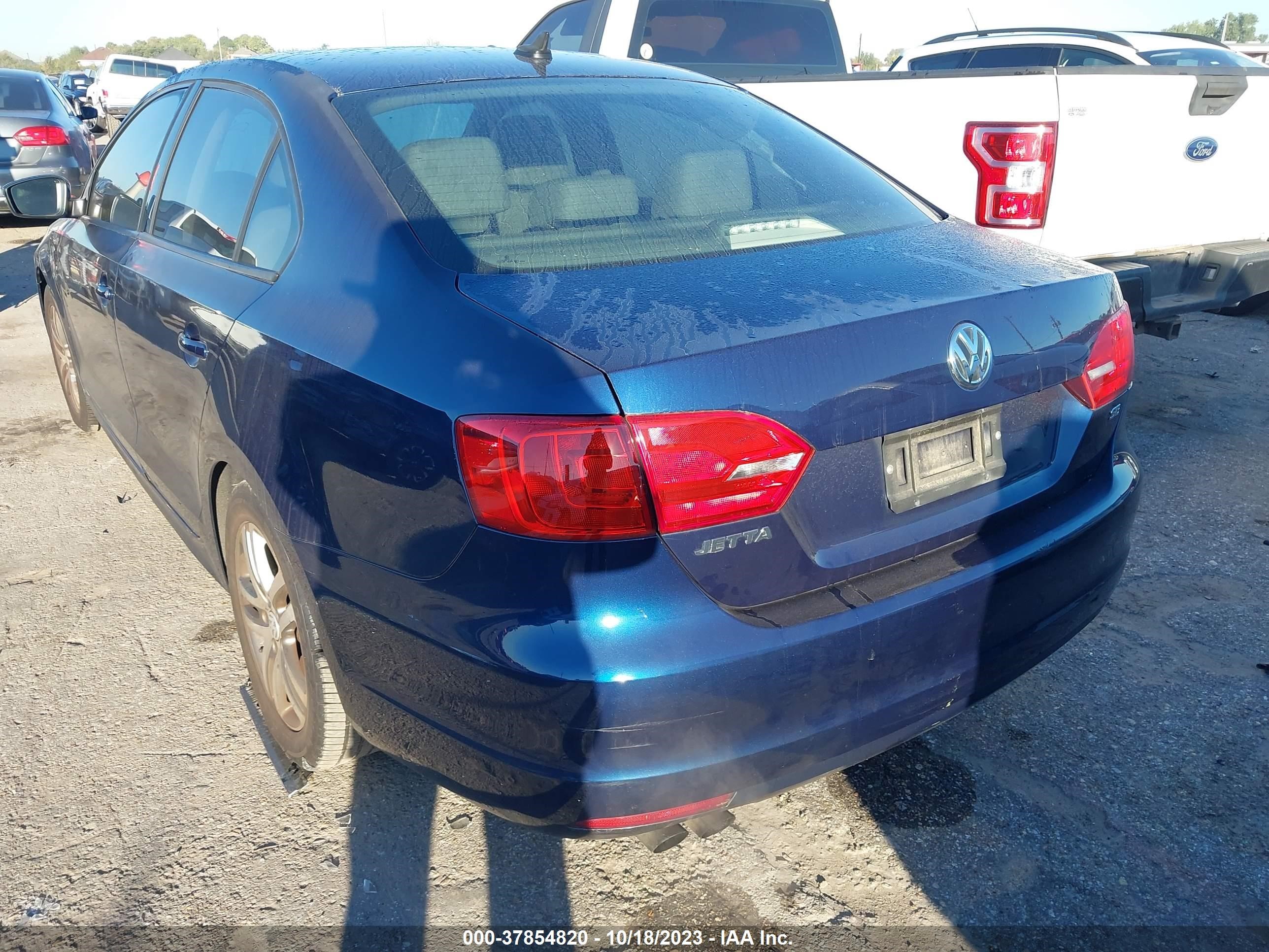 Photo 2 VIN: 3VWD07AJ4EM299804 - VOLKSWAGEN JETTA 