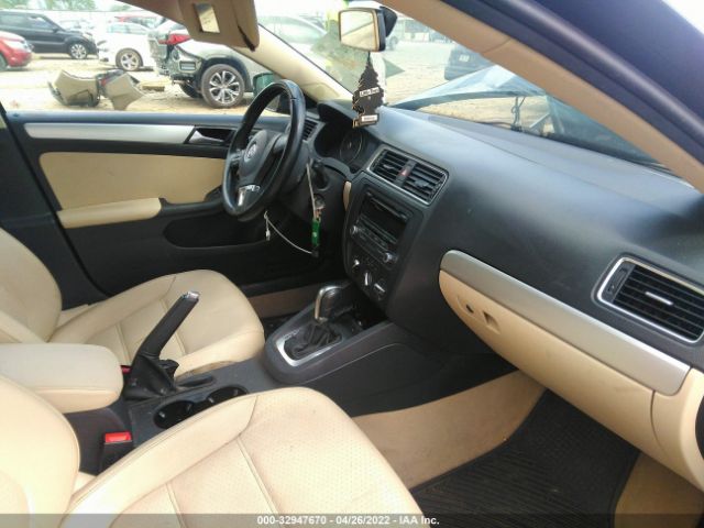 Photo 4 VIN: 3VWD07AJ4EM387574 - VOLKSWAGEN JETTA 