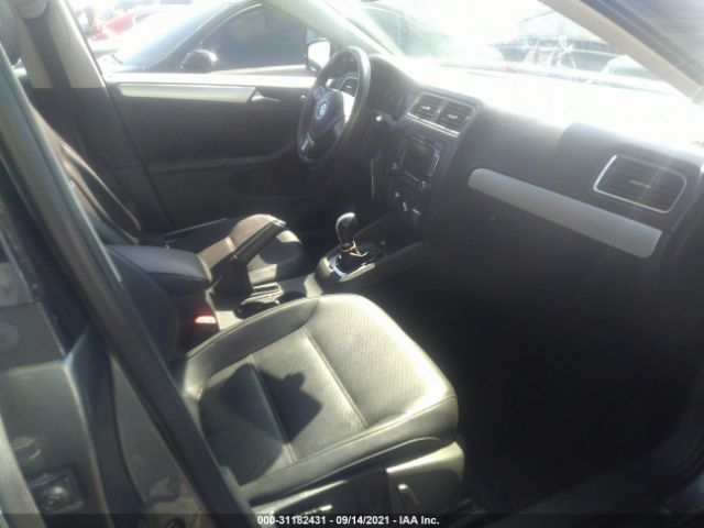 Photo 4 VIN: 3VWD07AJ4EM431931 - VOLKSWAGEN JETTA SEDAN 