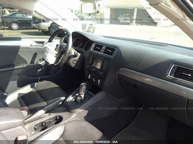 Photo 4 VIN: 3VWD07AJ4FM213795 - VOLKSWAGEN JETTA 