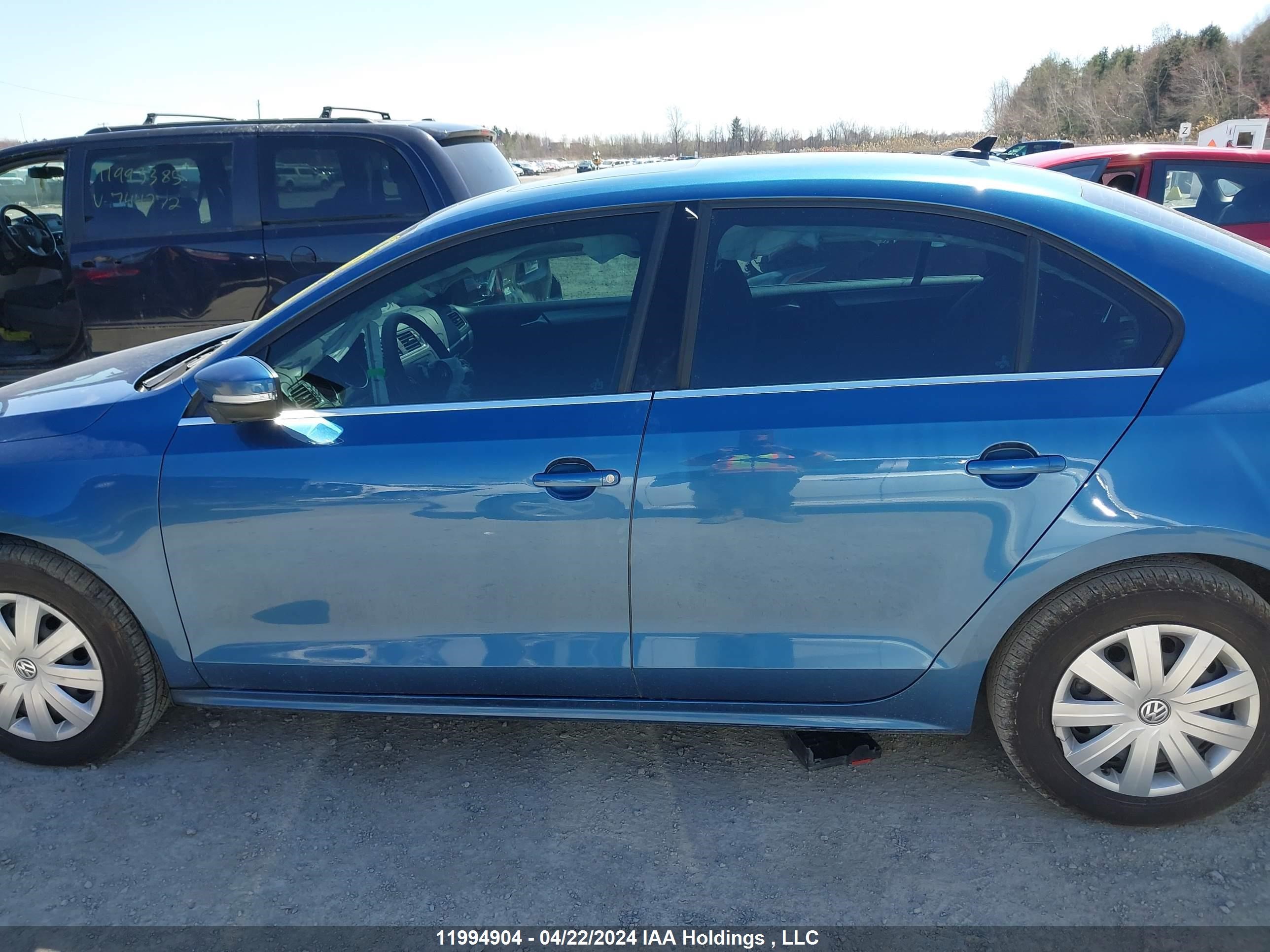 Photo 13 VIN: 3VWD07AJ4FM340143 - VOLKSWAGEN JETTA 