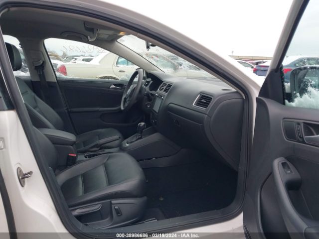 Photo 4 VIN: 3VWD07AJ5EM370038 - VOLKSWAGEN JETTA 