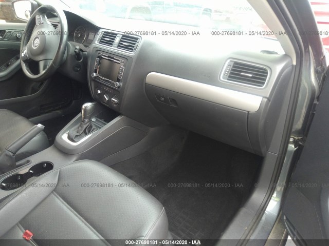 Photo 4 VIN: 3VWD07AJ6EM401314 - VOLKSWAGEN JETTA 